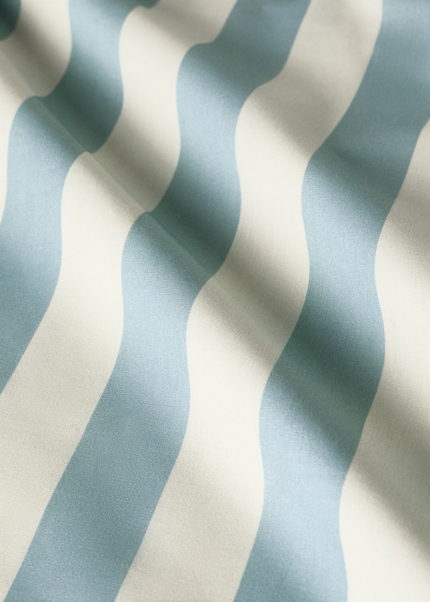Cotton percale thick-striped top sheet for cot - Details of the article 1
