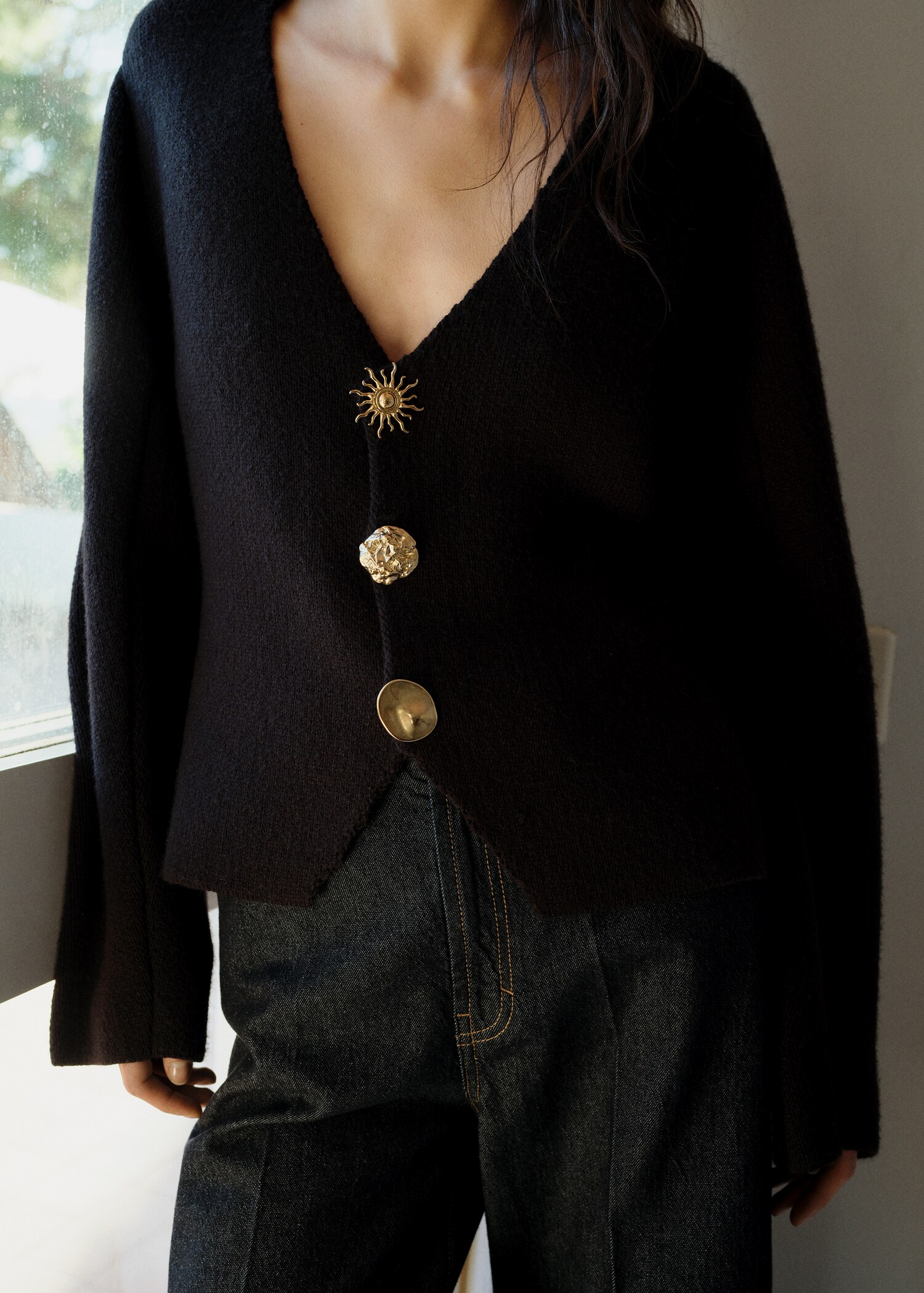 Knitted jacket with jewel buttons - Medium plane