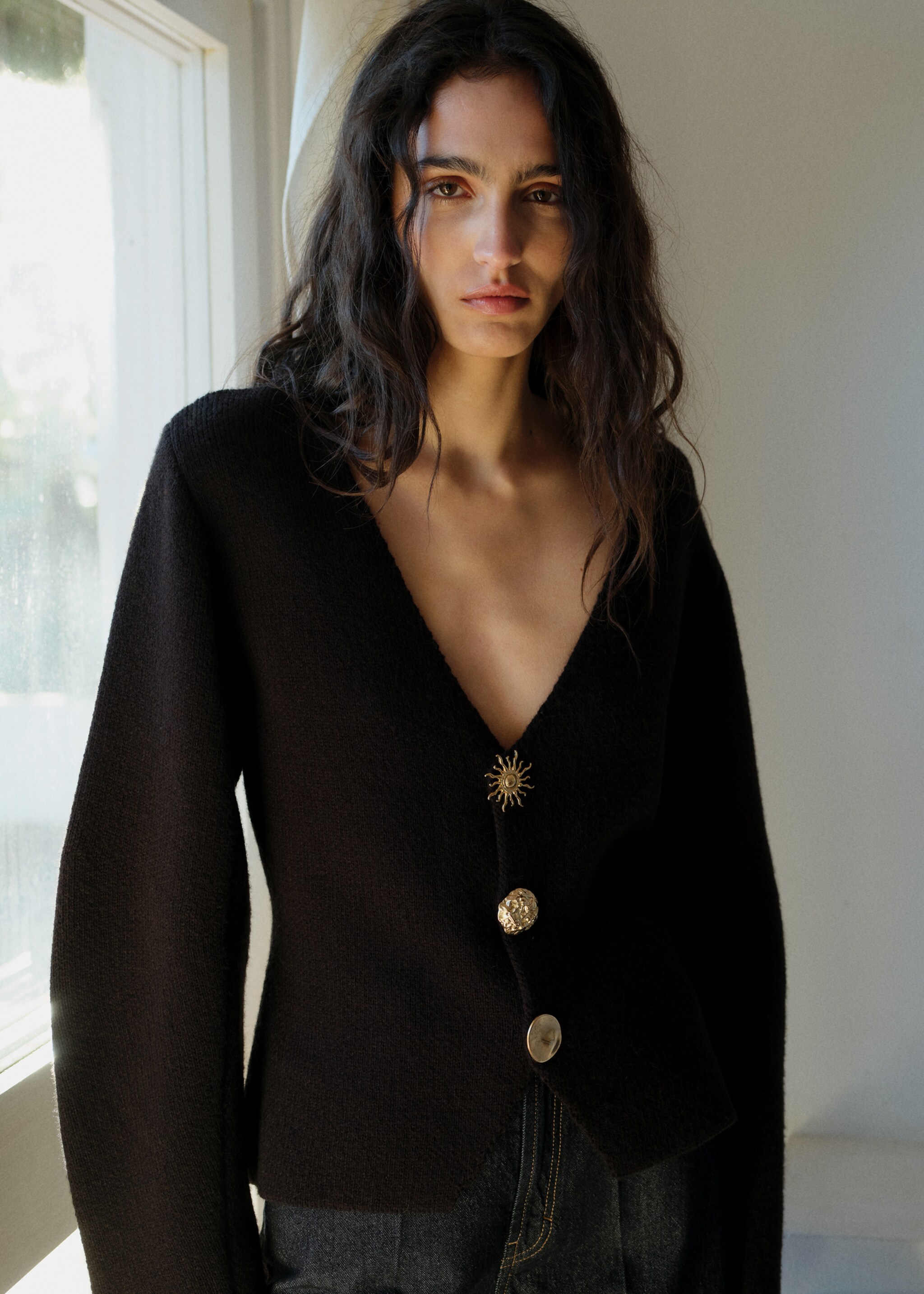 Knitted jacket with jewel buttons - Details of the article 2, Black. Ref: 87014094-00.