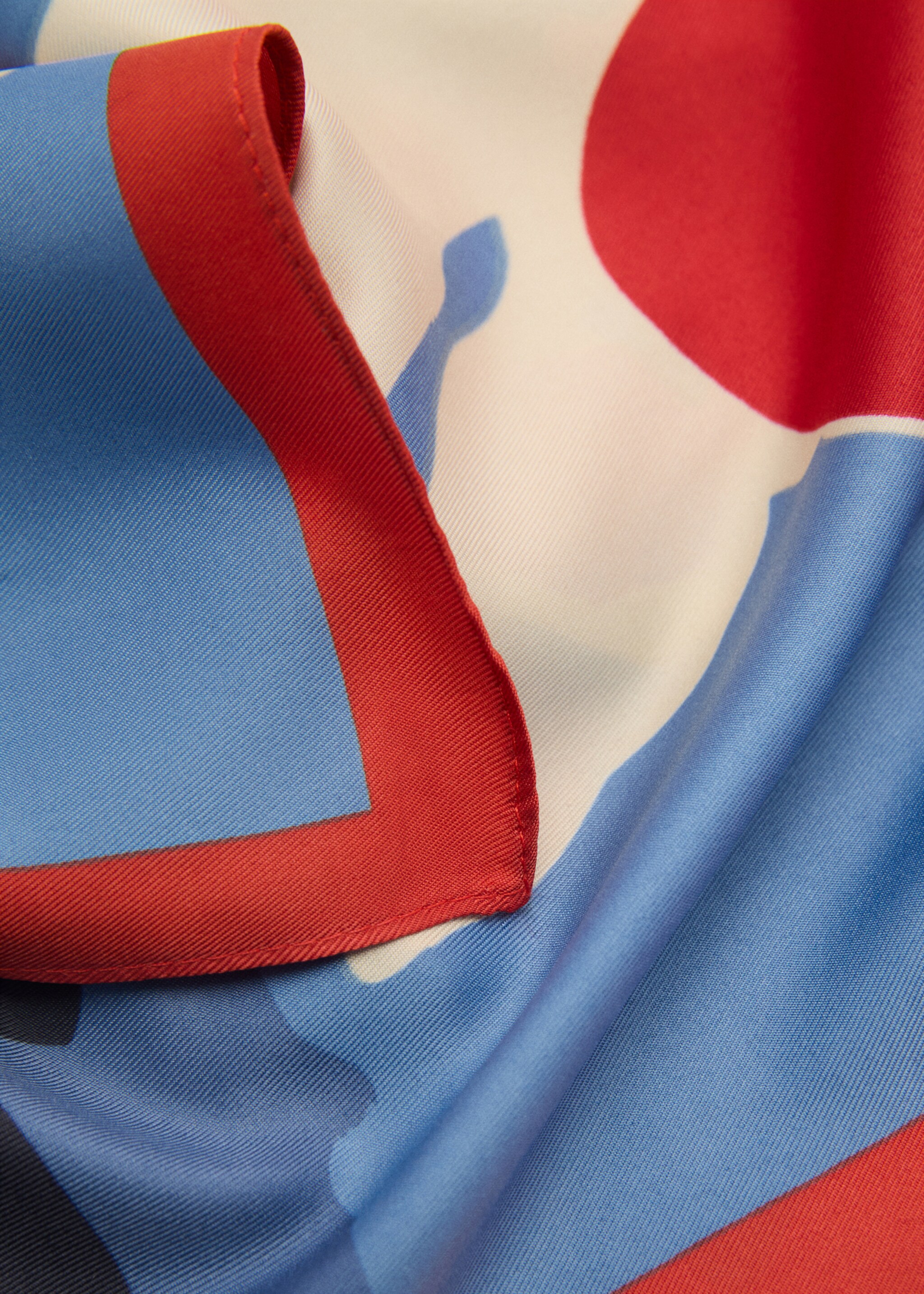 Floral satin scarf - Medium plane, Red. Ref: 87014411-00.