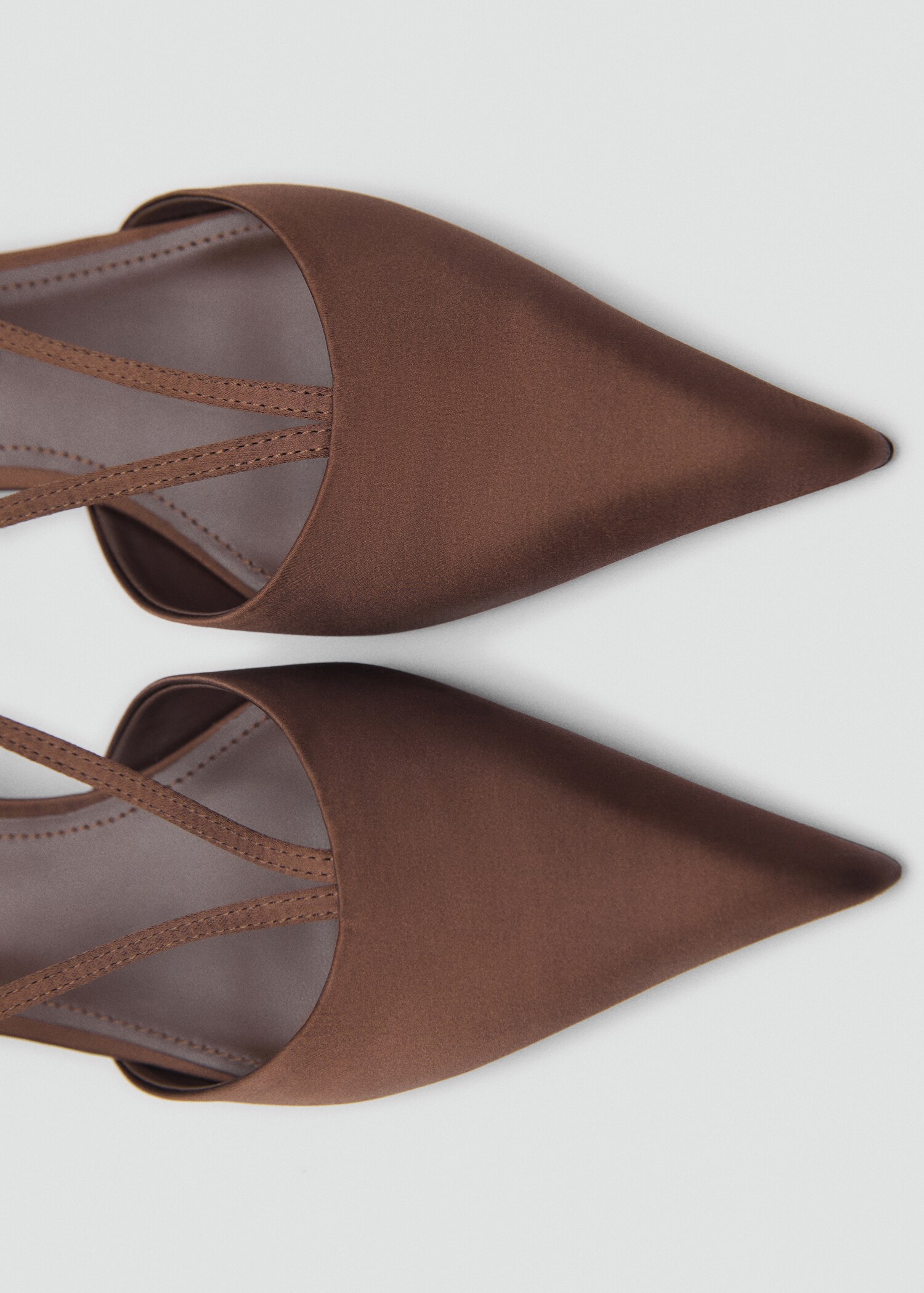 Satin kitten-heel shoes with straps - Details of the article 2