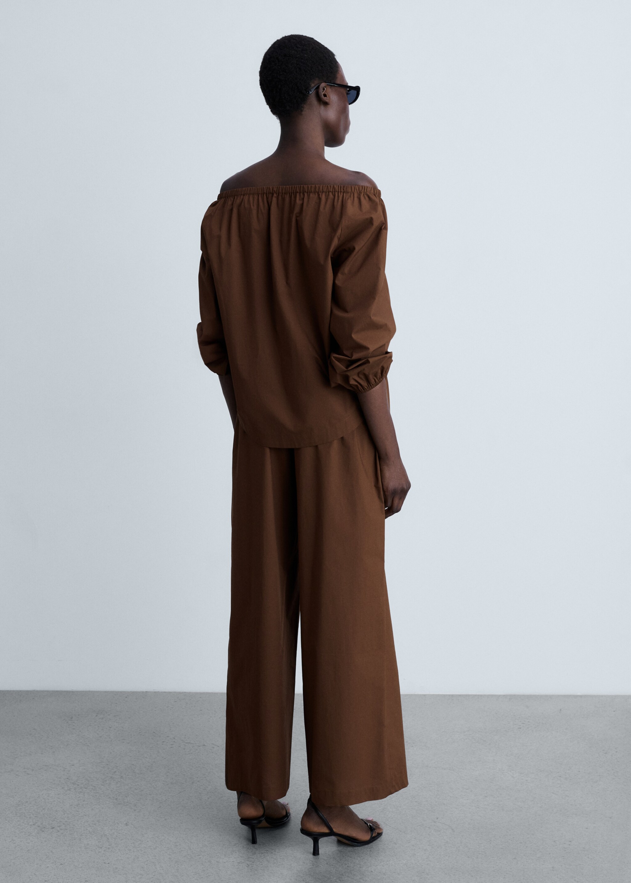 Cotton culotte trousers - Reverse of the article, Brown. Ref: 87014787-00.