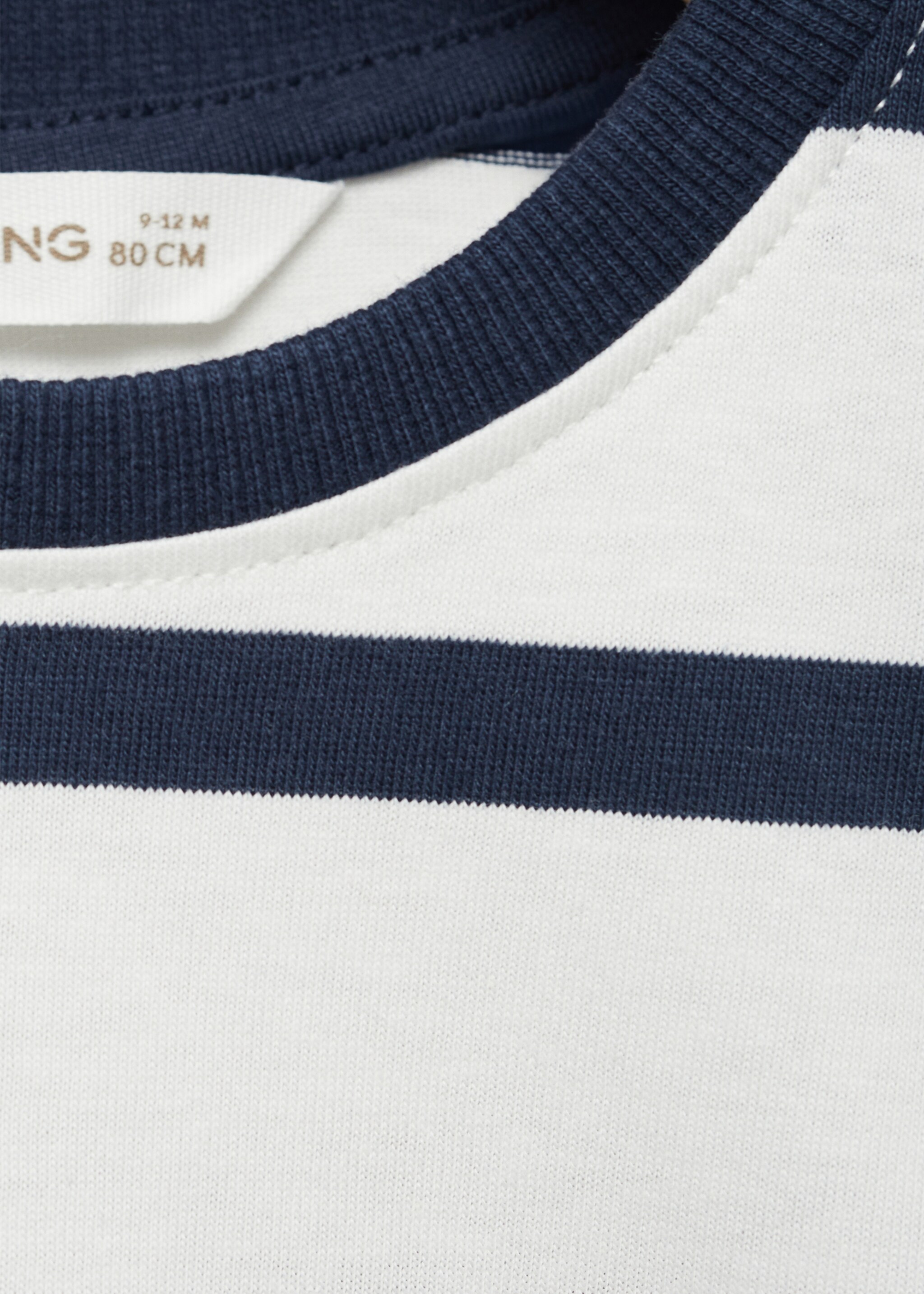 Samarreta cotó ratlles - Detall de l'article 8, Blanc trencat. Ref: 87014805-00.