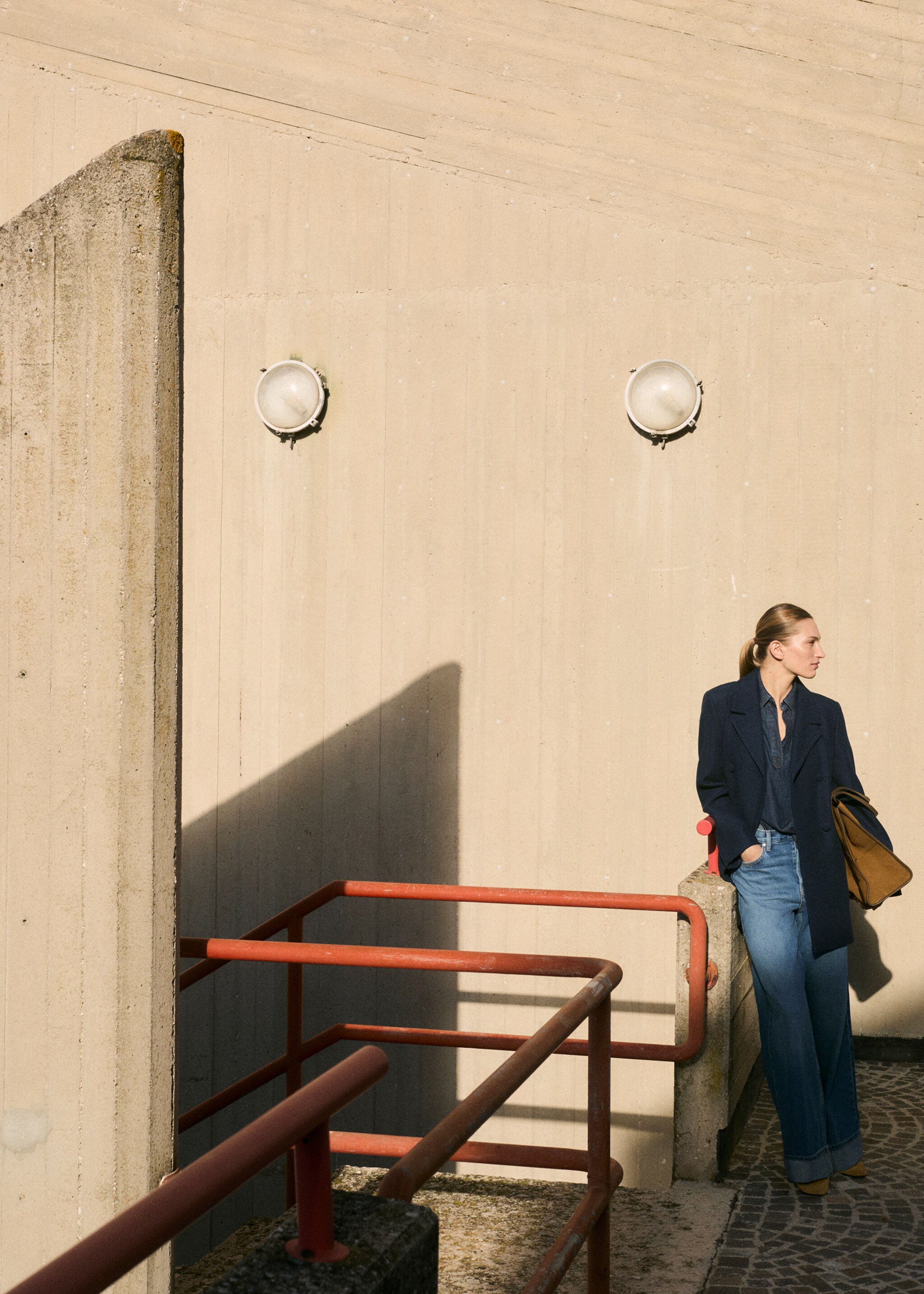 Παλτό γιακάς διπλά κουμπιά - Λεπτομέρεια του προϊόντος 2, Σκούρο Μπλε Μαρέν. Ref: 87014812-00.