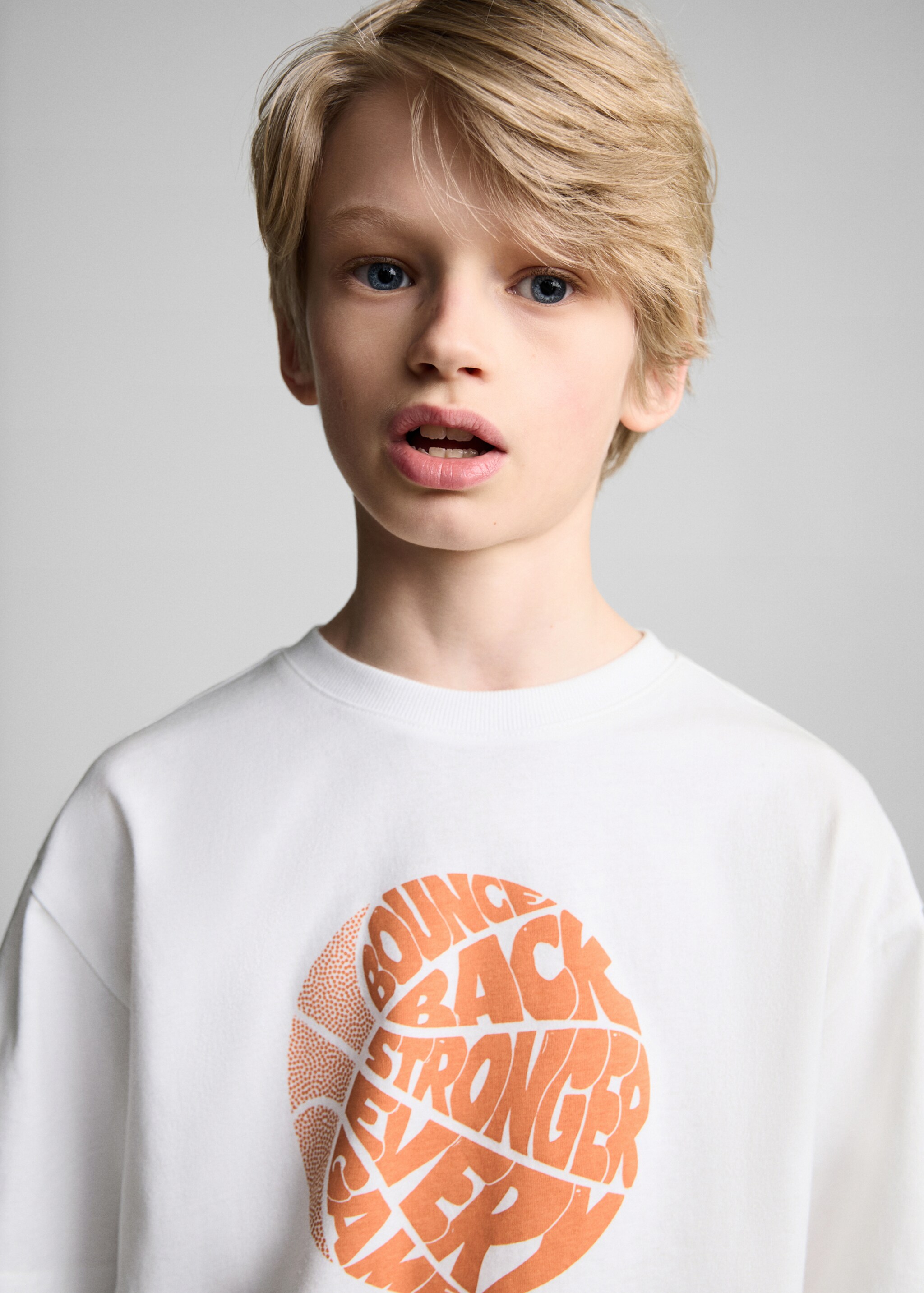 Short-sleeved printed t-shirt - Details of the article 1, Off White. Ref: 87015144-00.