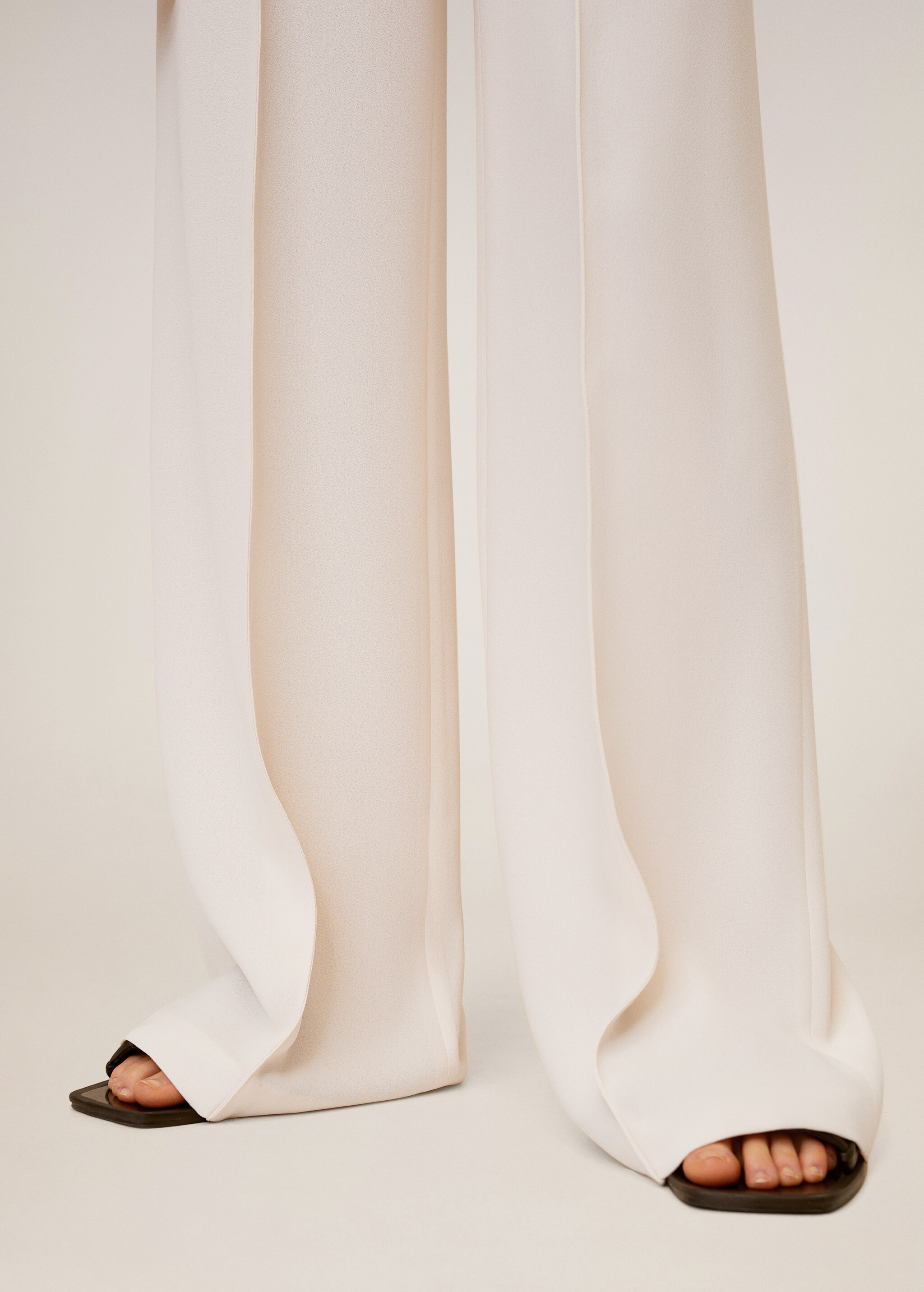 Flowy palazzo trousers - Details of the article 3