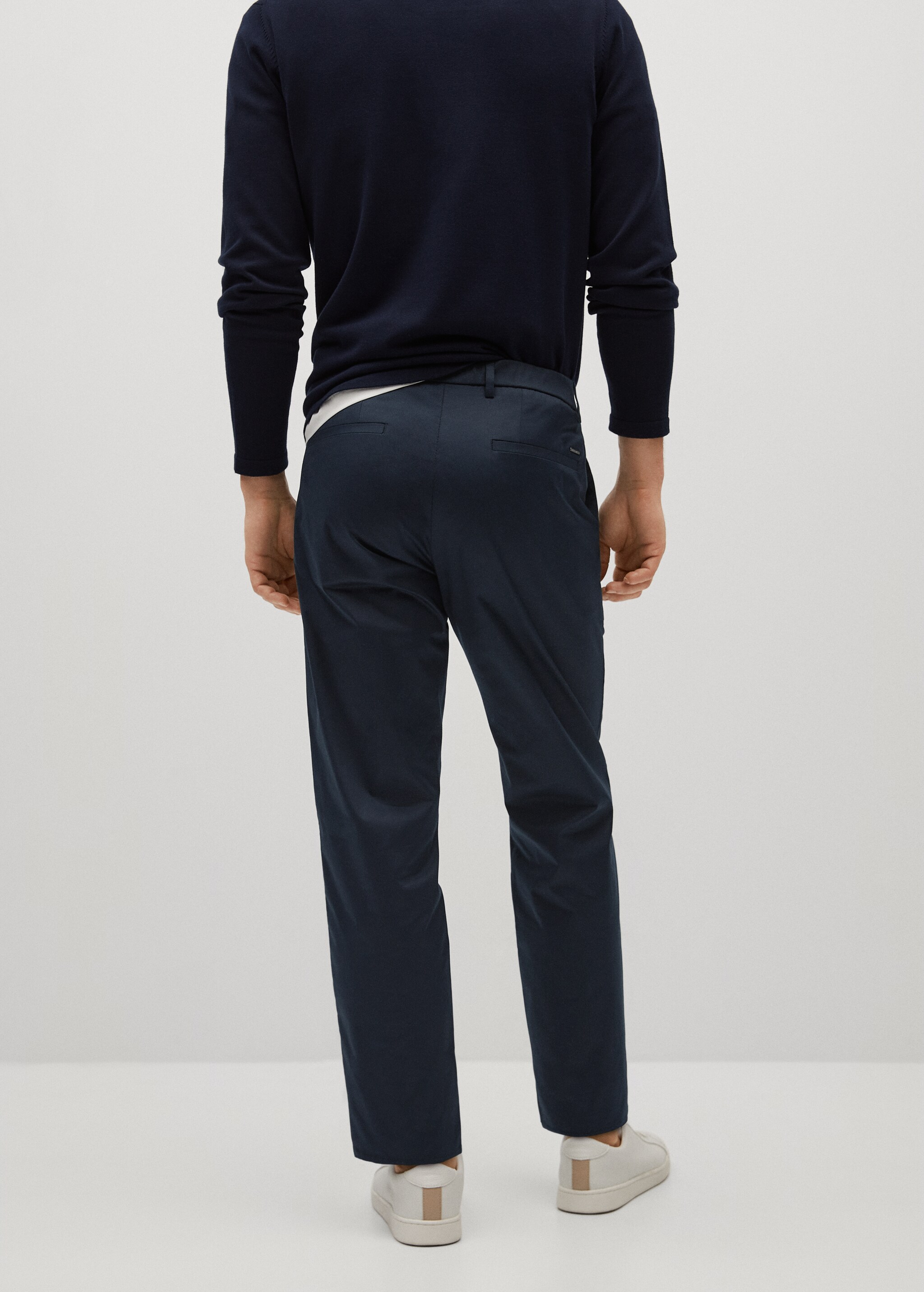 Pantalón relaxed fit pinzas - Reverso del artículo