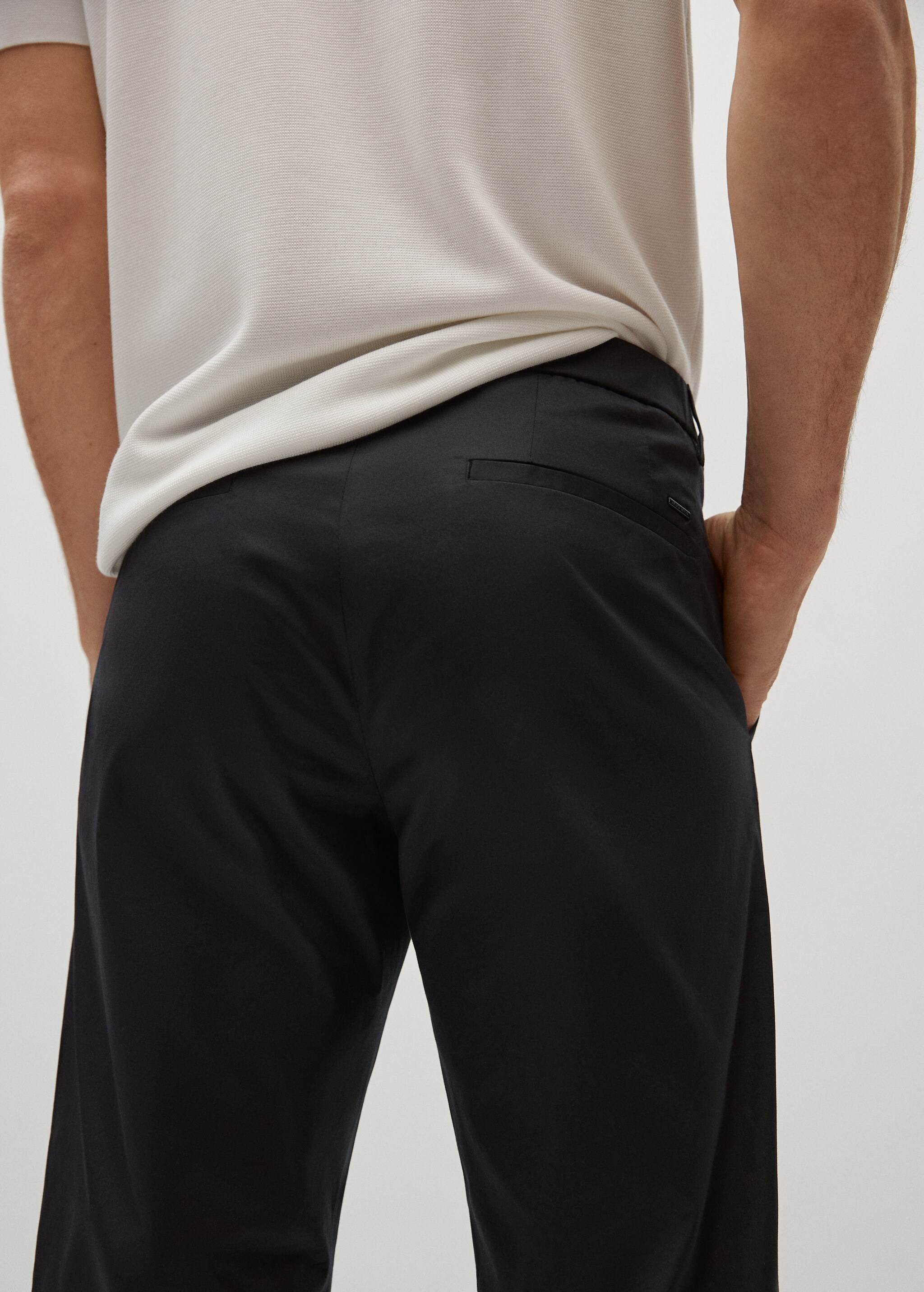 Pantalón relaxed fit pinzas - Detalle del artículo 3