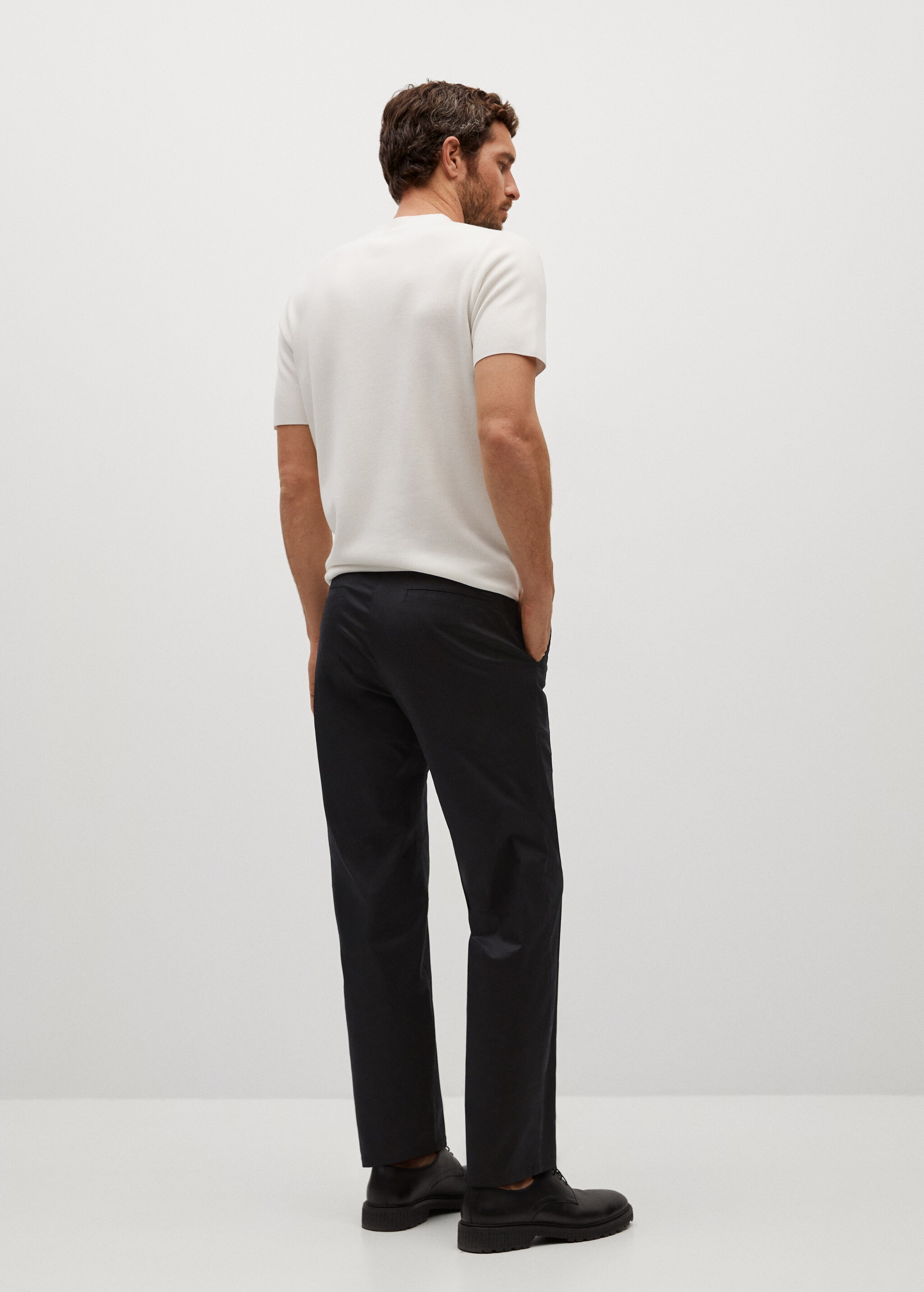 Pantalón relaxed fit pinzas - Reverso del artículo