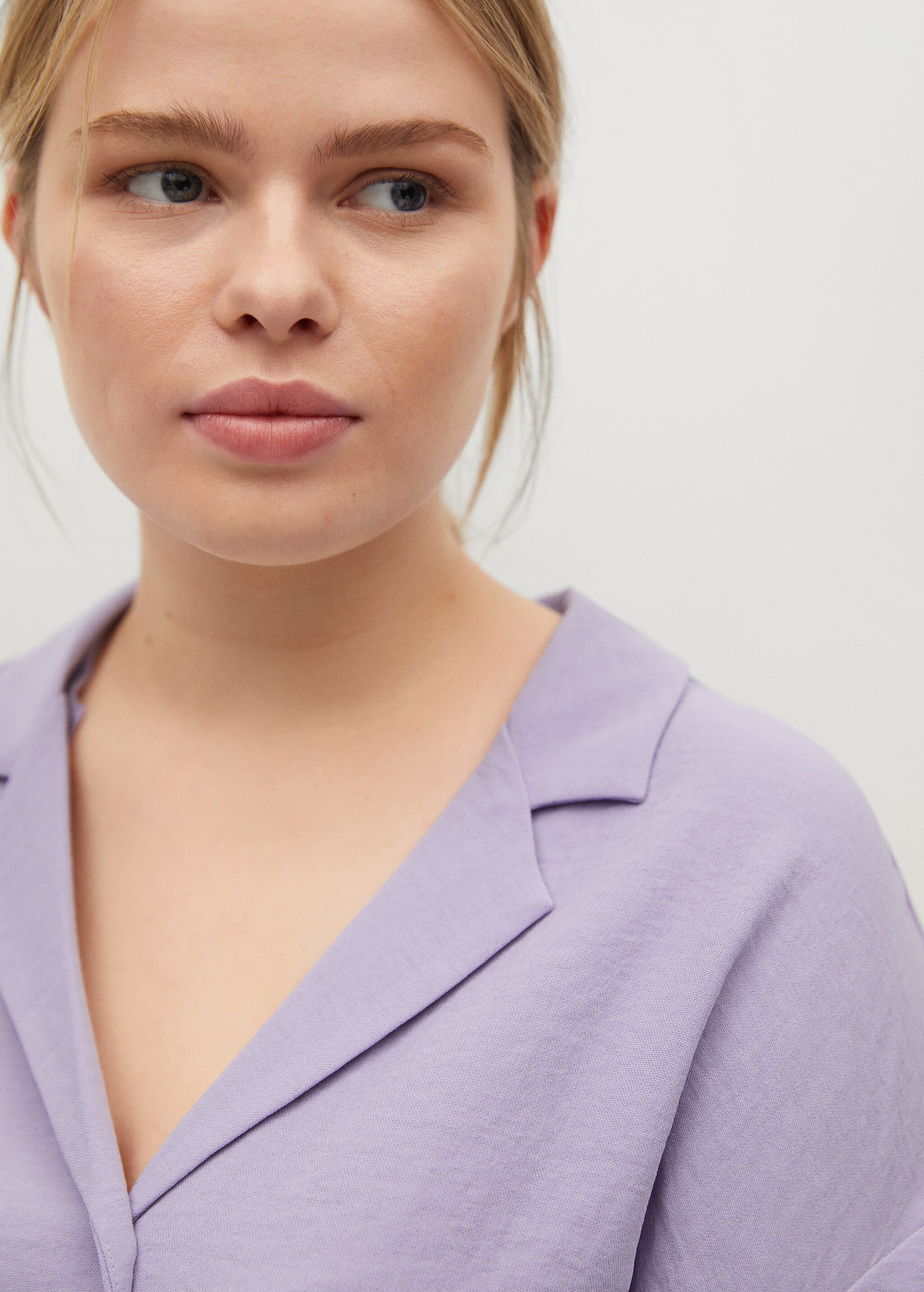 Blusa cuello solapa - Detalle del artículo 1