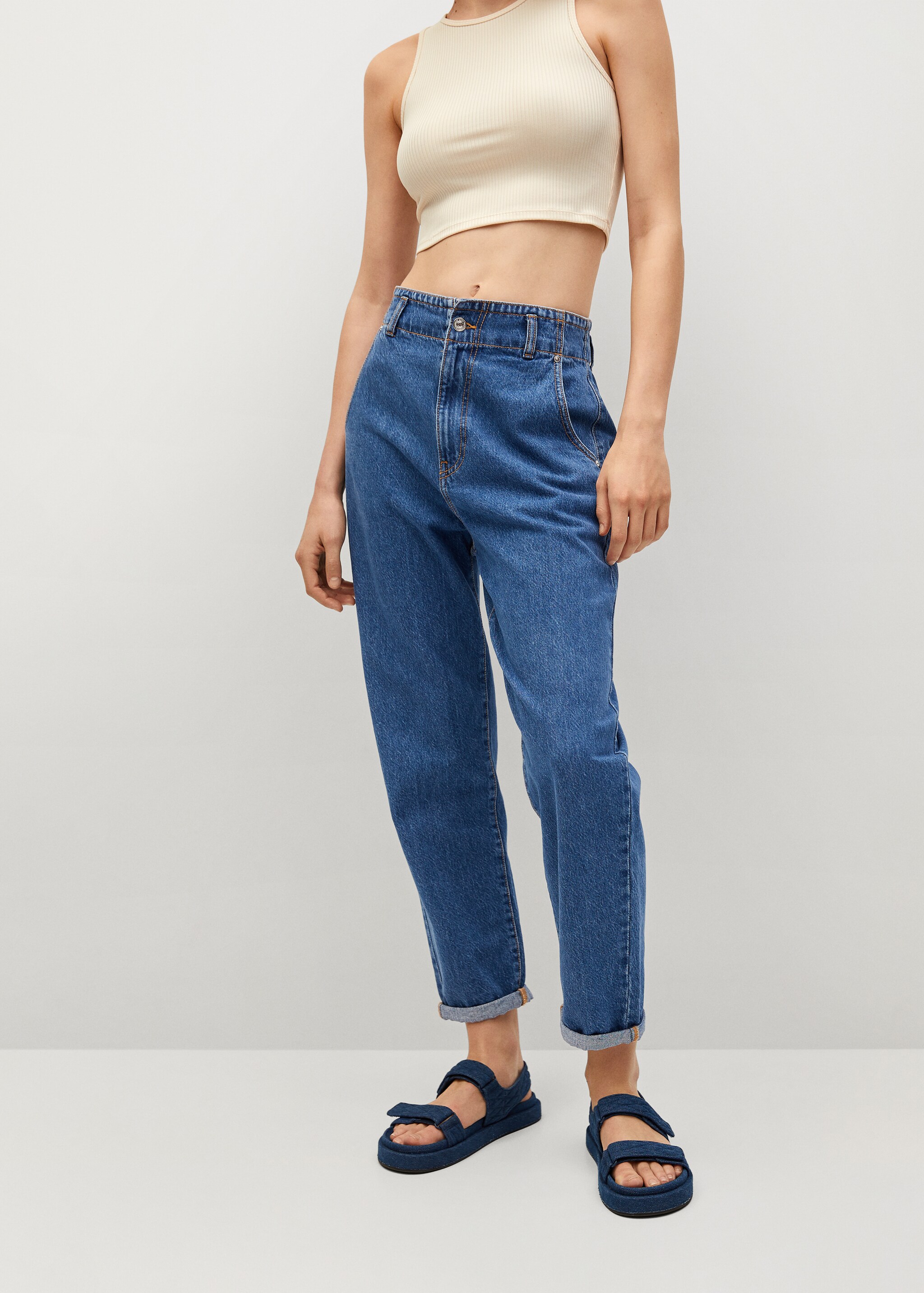Jeans slouchy cintura elastica - Plano medio