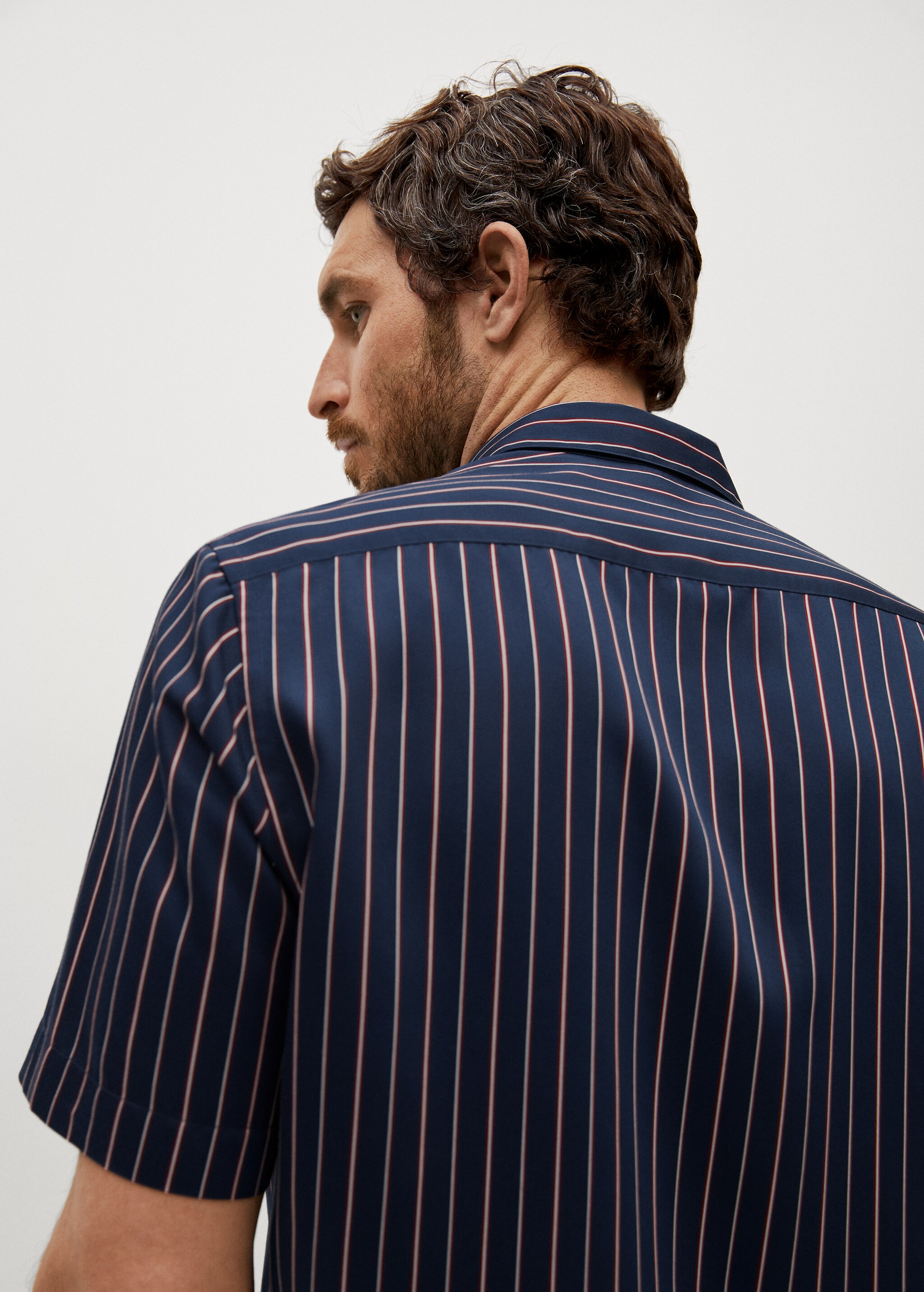 Fluid striped regular-fit shirt - Details of the article 2