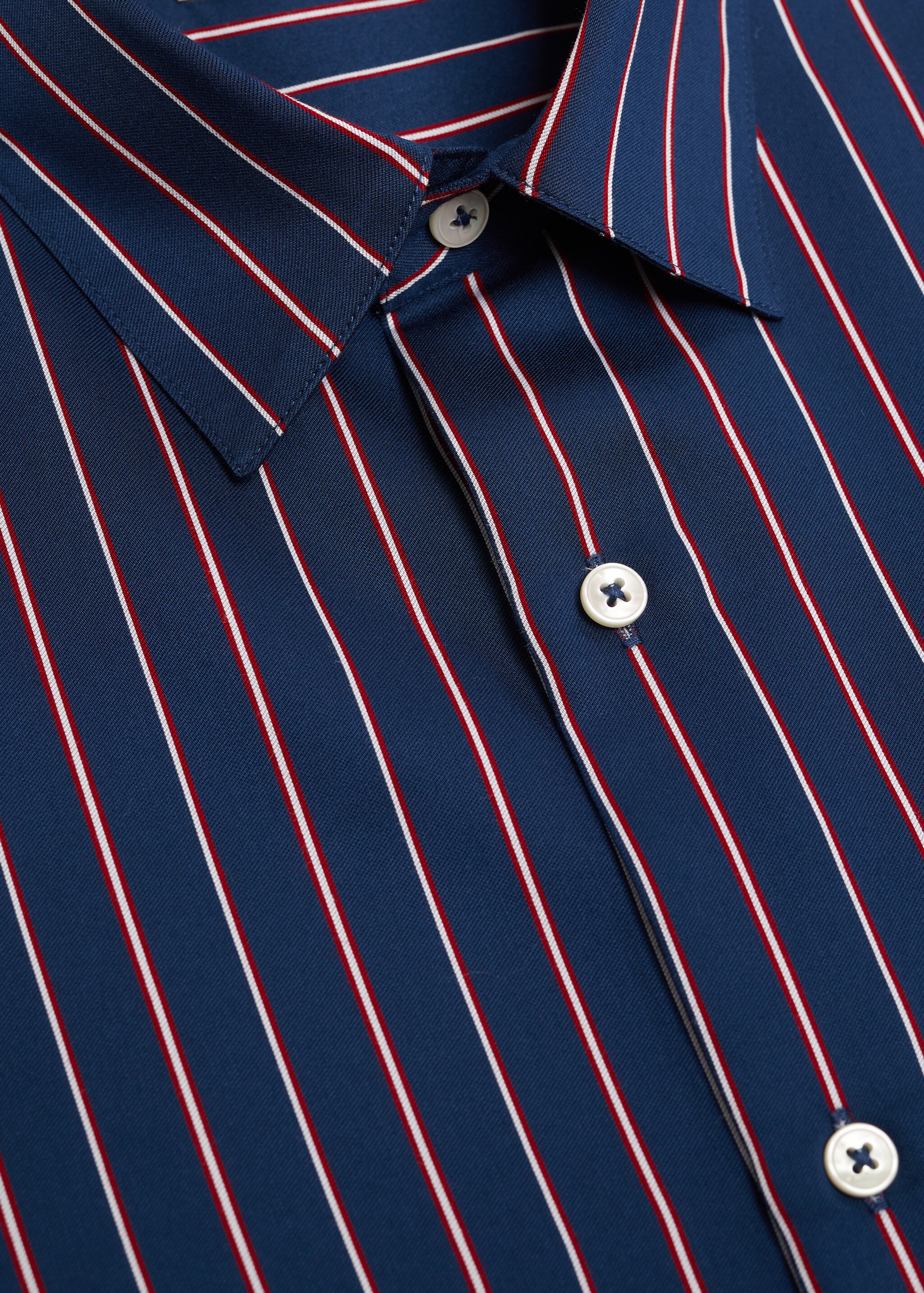 Fluid striped regular-fit shirt - Details of the article 7