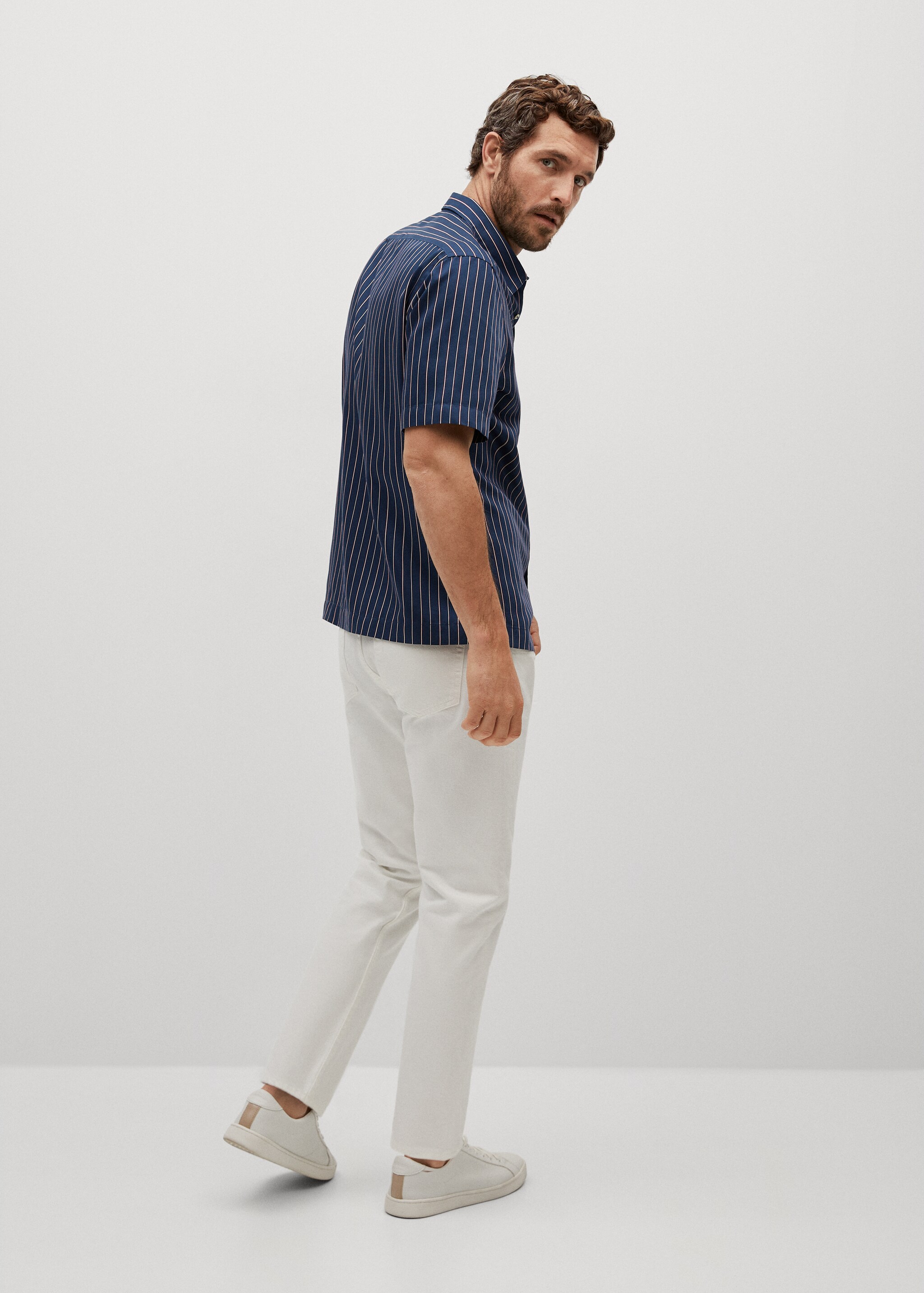 Fluid striped regular-fit shirt - Reverse of the article