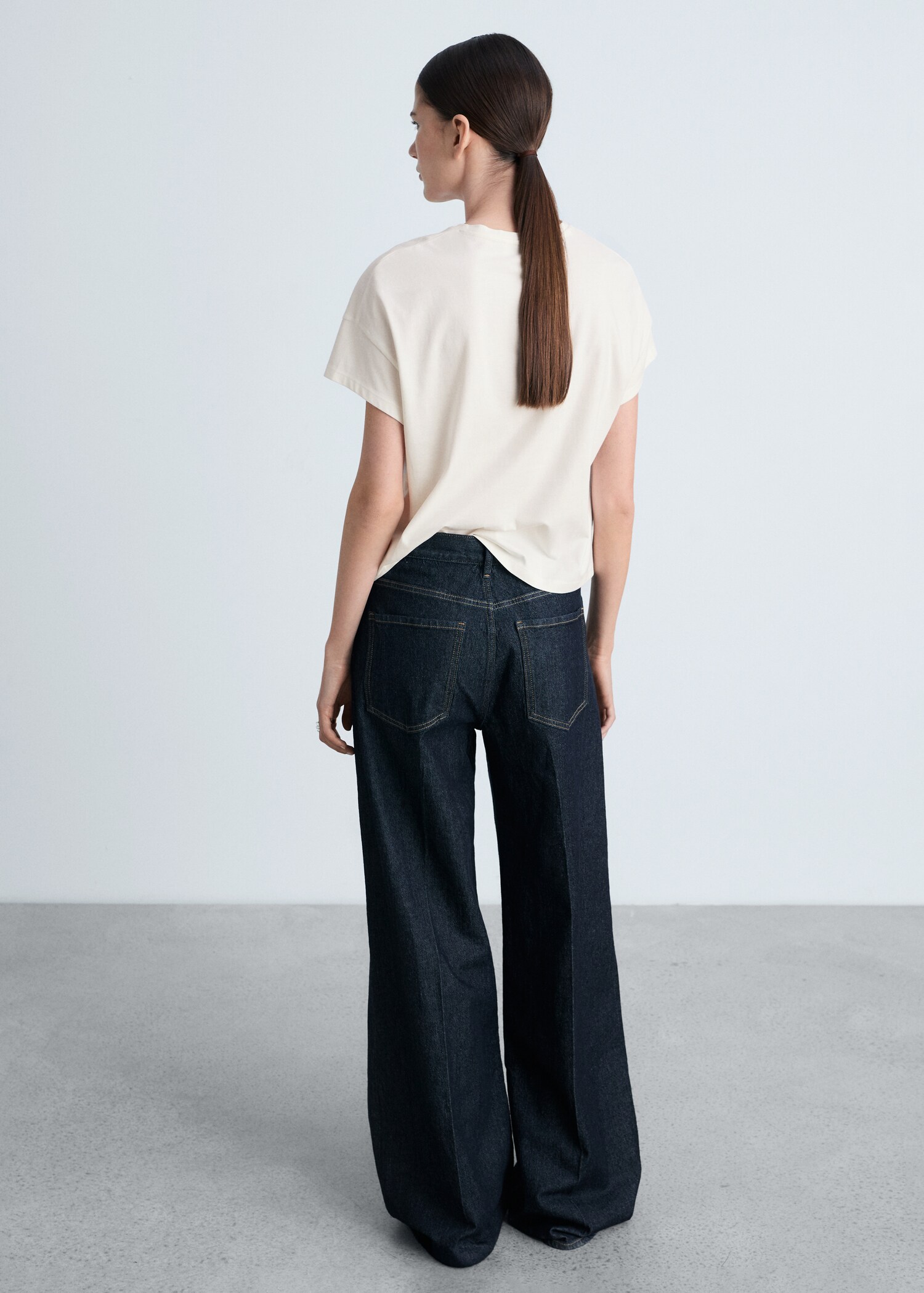 Cotton t-shirt with printed message - Reverse of the article