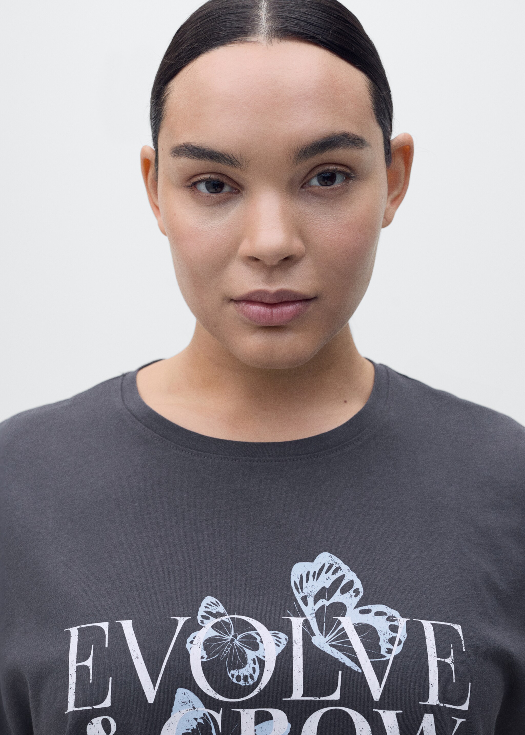 Cotton t-shirt with printed message - Details of the article 4, Charcoal. Ref: 87015746-00.