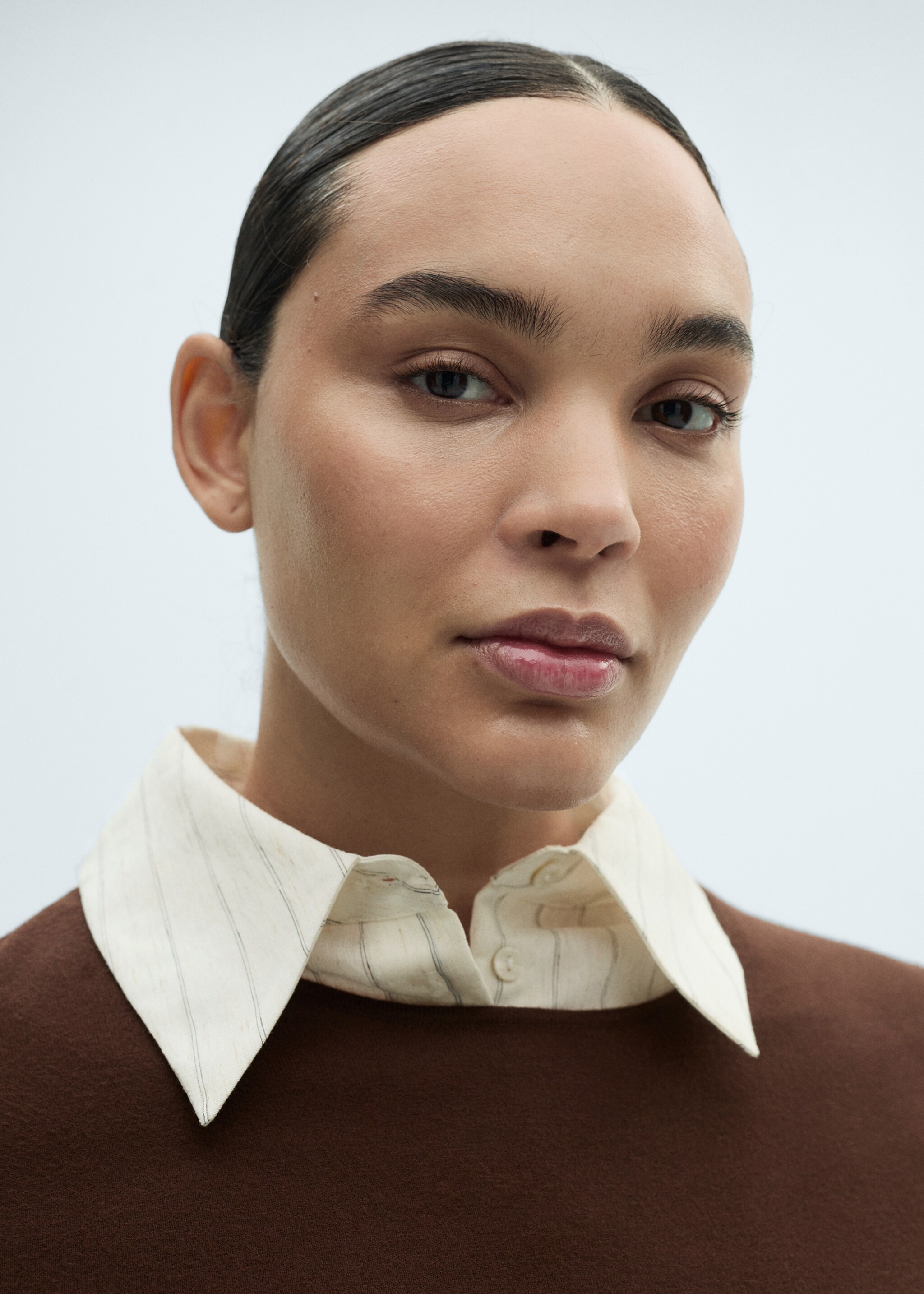 Fine-knit fitted sweater - Details of the article 4, Chocolate. Ref: 87015759-00.