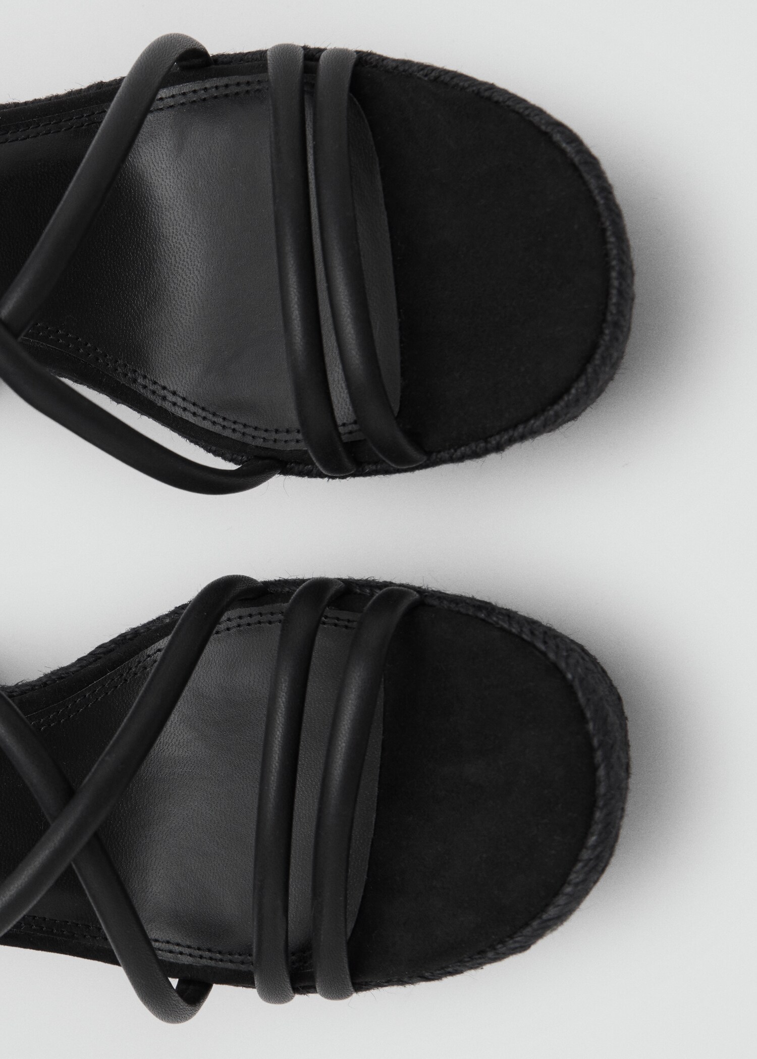 Heeled esparto sandal with straps - Details of the article 1