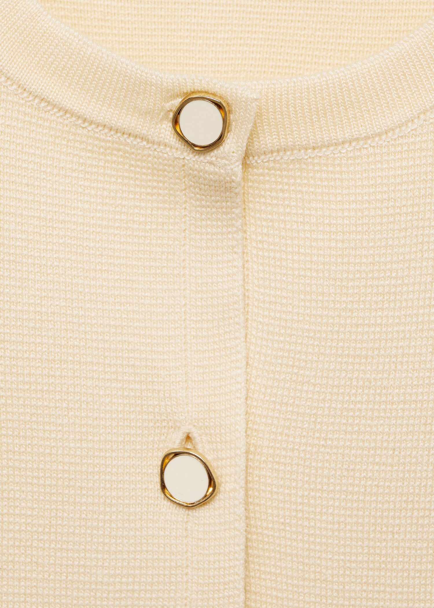 Fine-knit waistcoat with buttons - Details of the article 0
