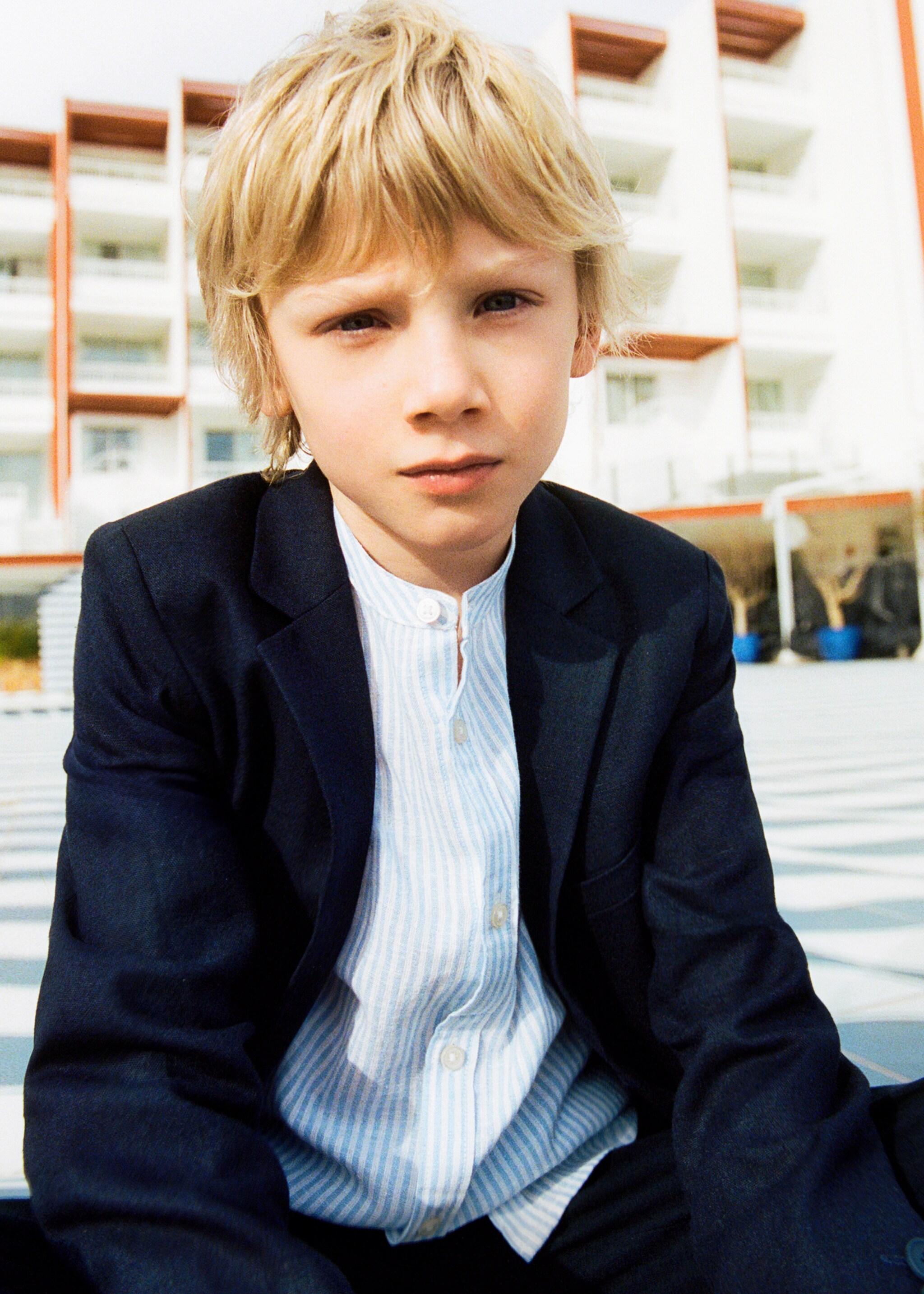 Americana vestir lli - Detall de l'article 5, Blau marí fosc. Ref: 87015928-00.