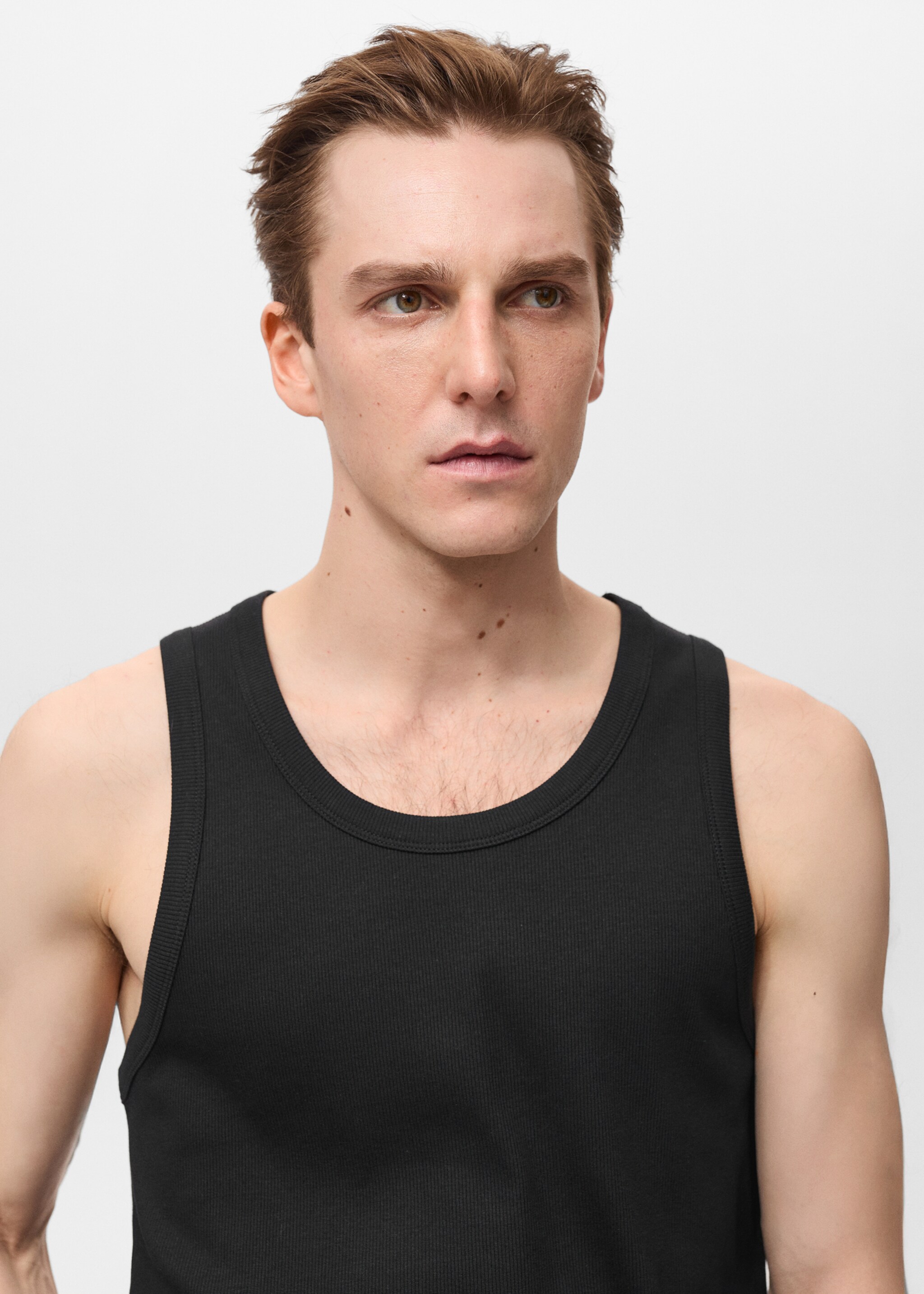 Slim-fit ribbed tank top - Details of the article 1, Black. Ref: 87015941-00.
