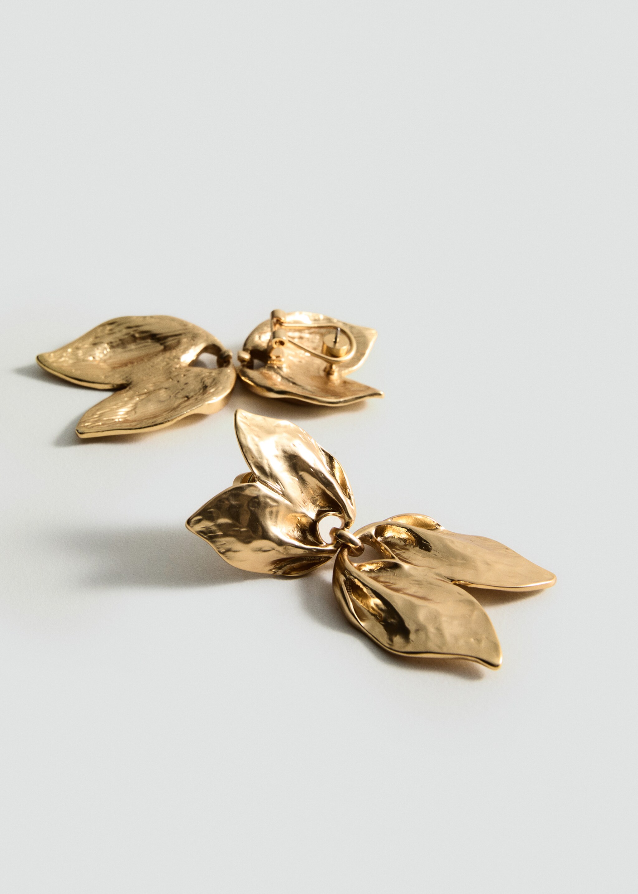Pendant-design earrings - Medium plane, Gold. Ref: 87015973-00.