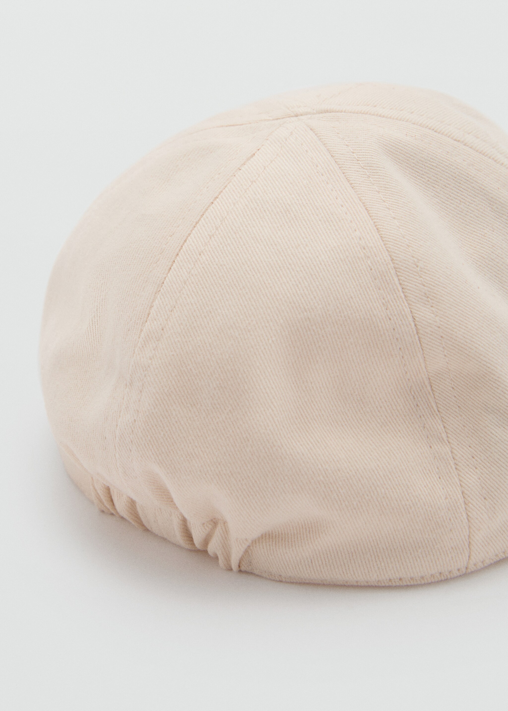 Embroidered detail cap - Details of the article 2, Sand. Ref: 87015974-00.