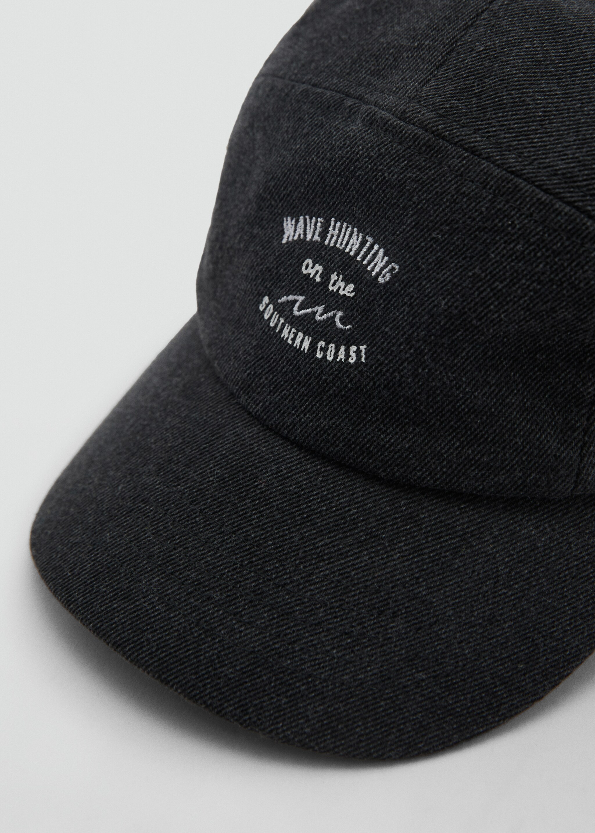 Print cotton cap - Details of the article 2, Black. Ref: 87015975-00.