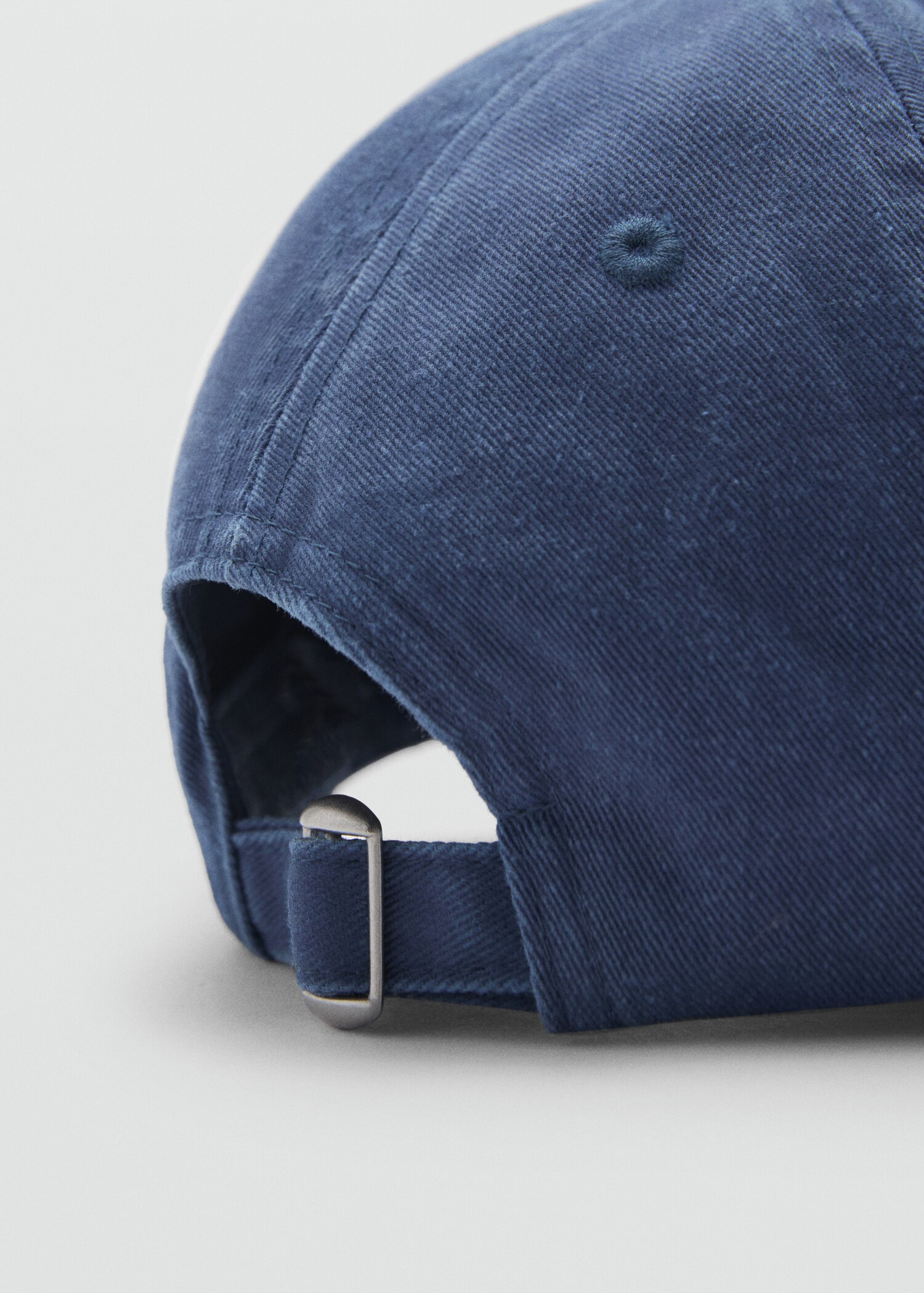 Denim cap with visor - Details of the article 1