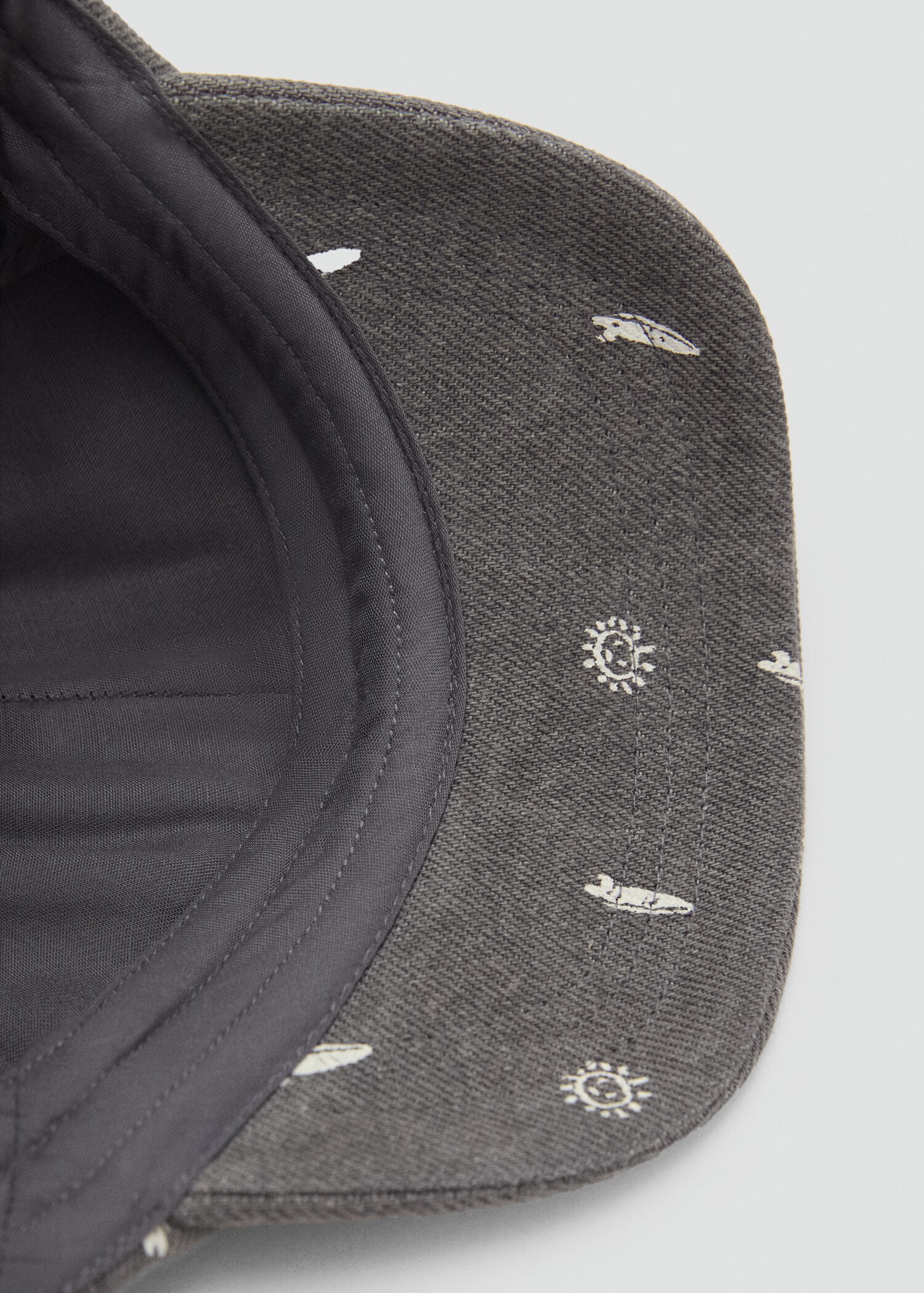 Cap with printed visor - Details of the article 2