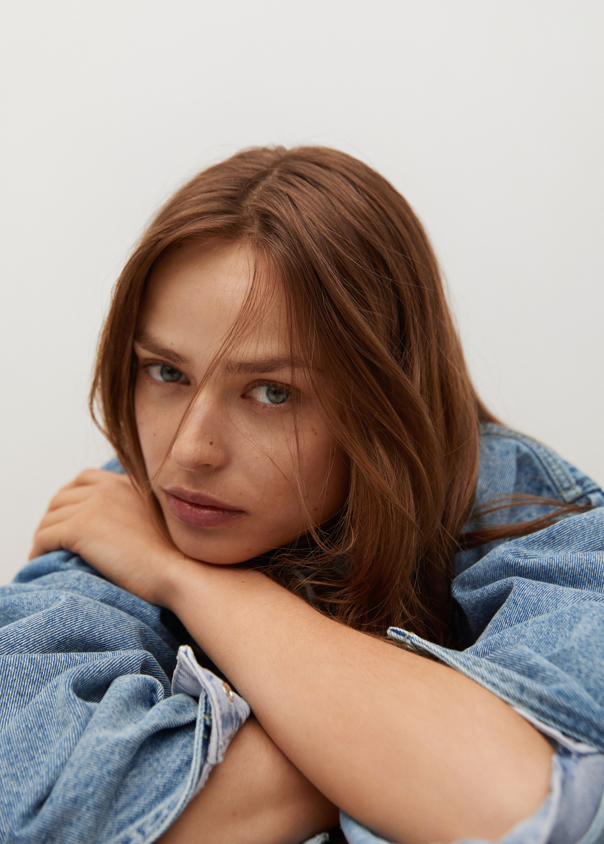 Sobrecamisa denim mangas abullonadas - Detalle del artículo 1