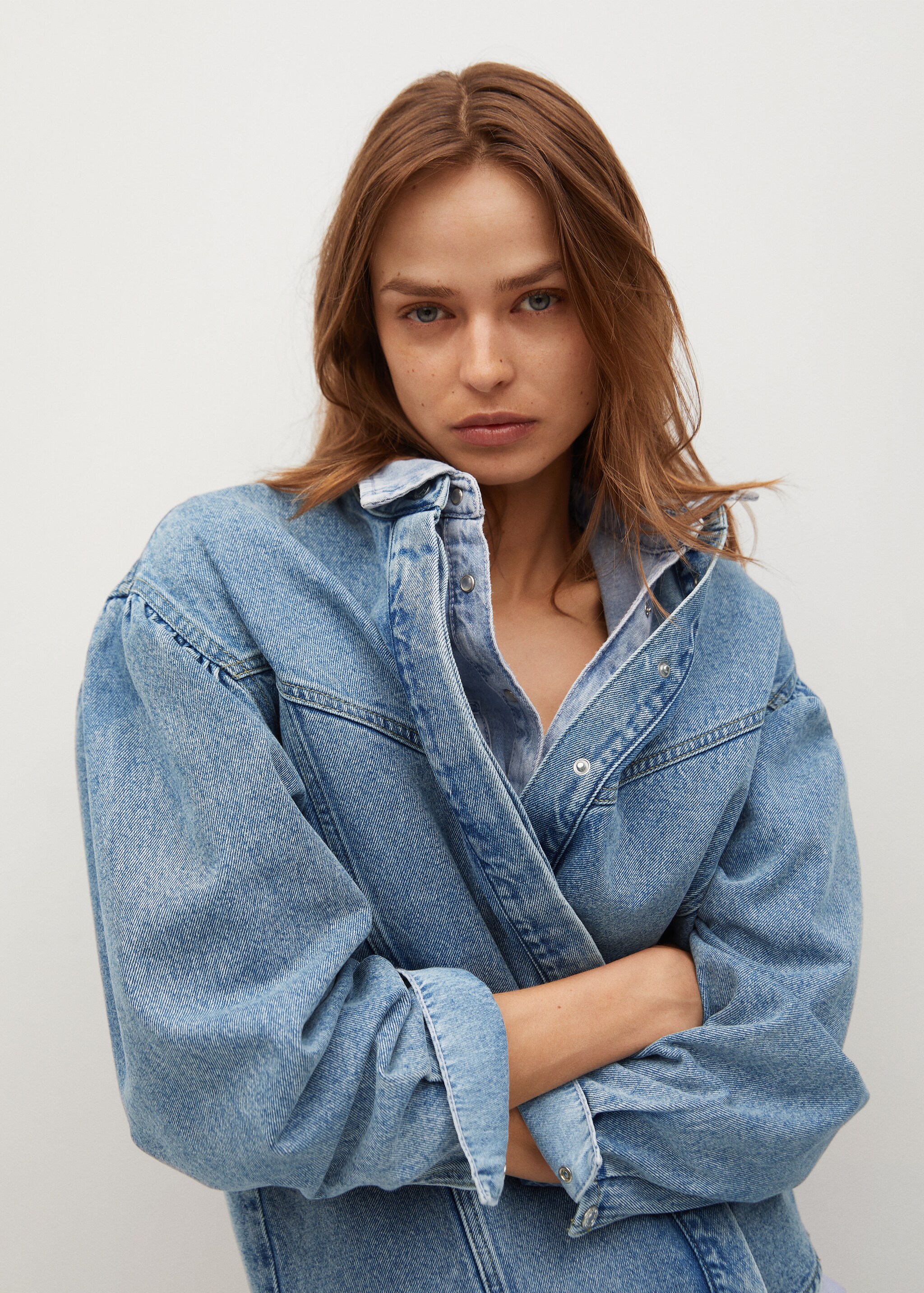 Sobrecamisa denim mangas abullonadas - Detalle del artículo 2