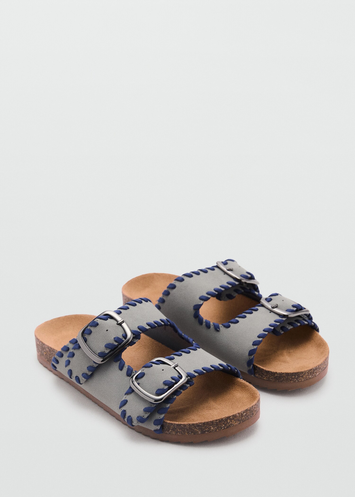 Sandalia hebillas - Plano medio