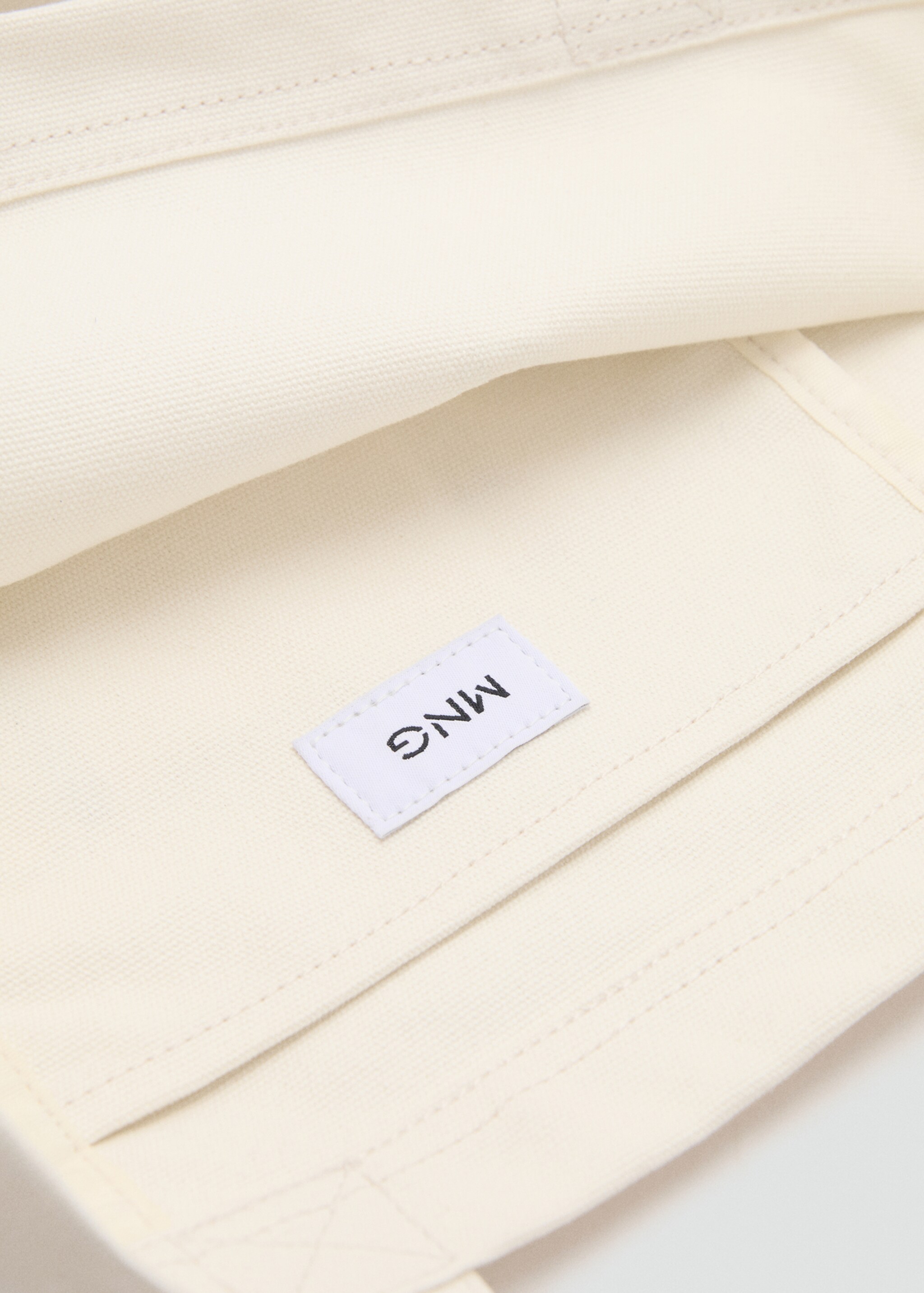 Mönstrad messengerväska - Detaljer om artikeln 1, Benvit. Ref: 87016730-00.