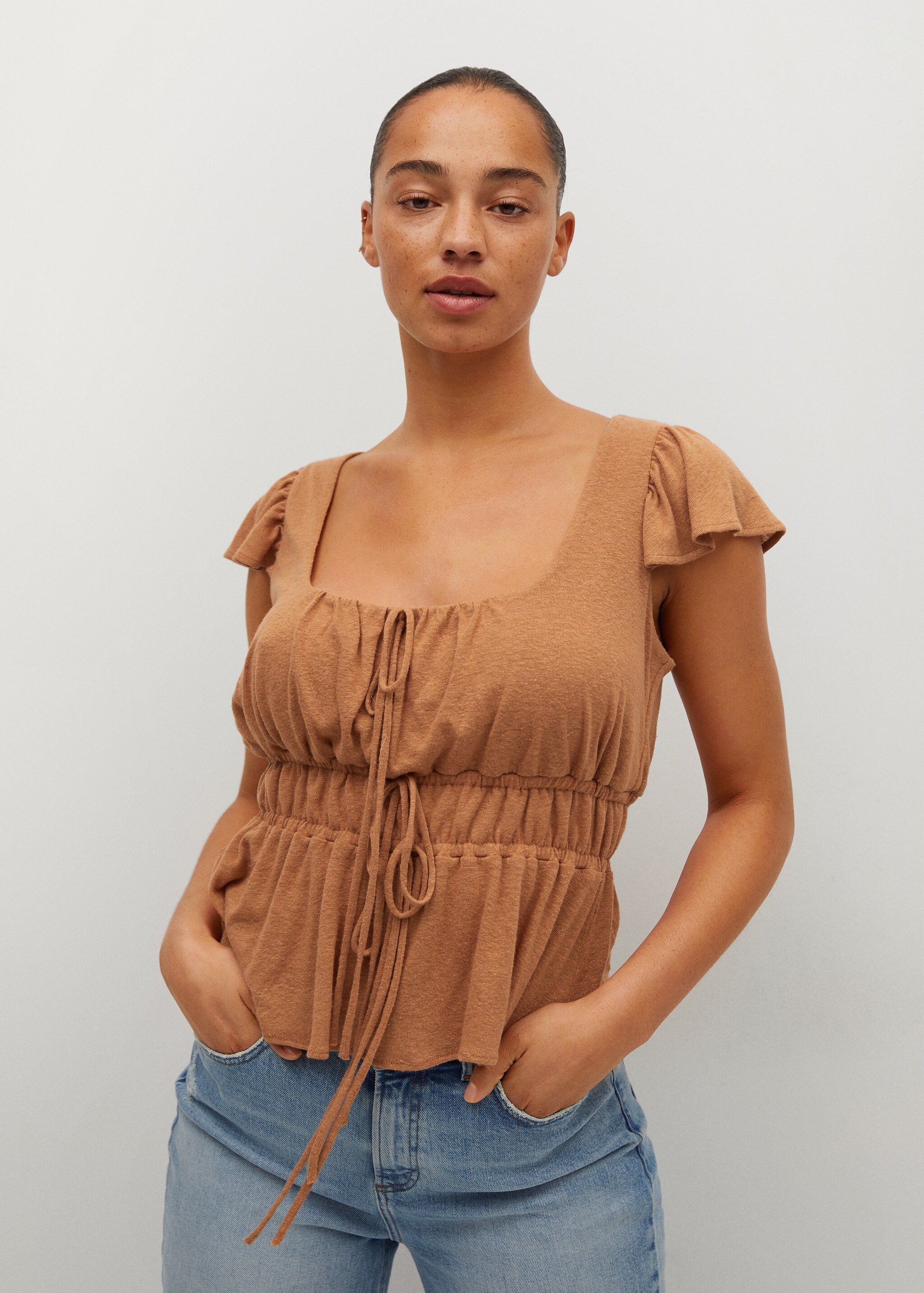 Camiseta cintura fruncida - Plano medio