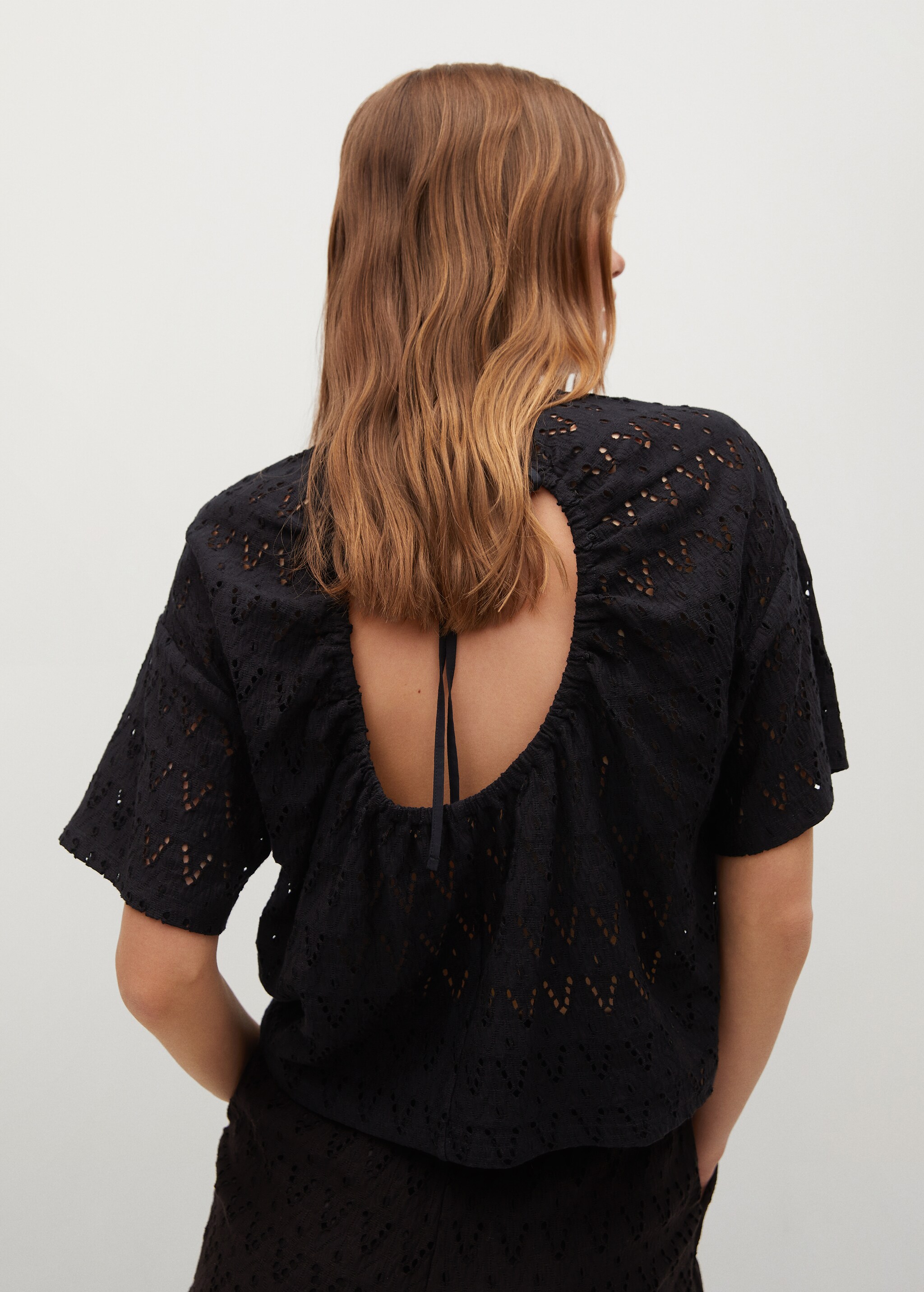 Camiseta algodón detalles calados - Reverso del artículo