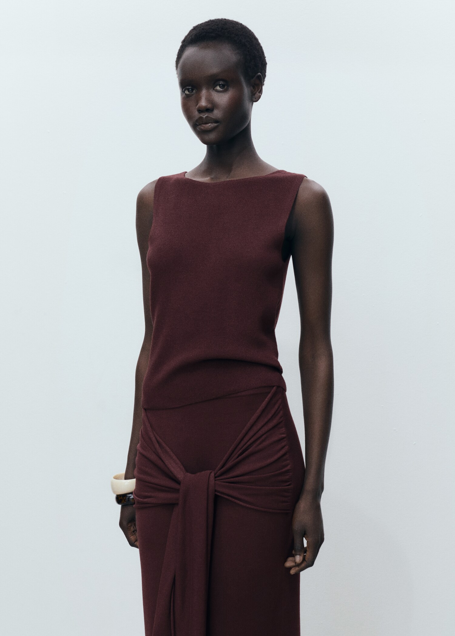 Knitted skirt with knot detail - Details of the article 1