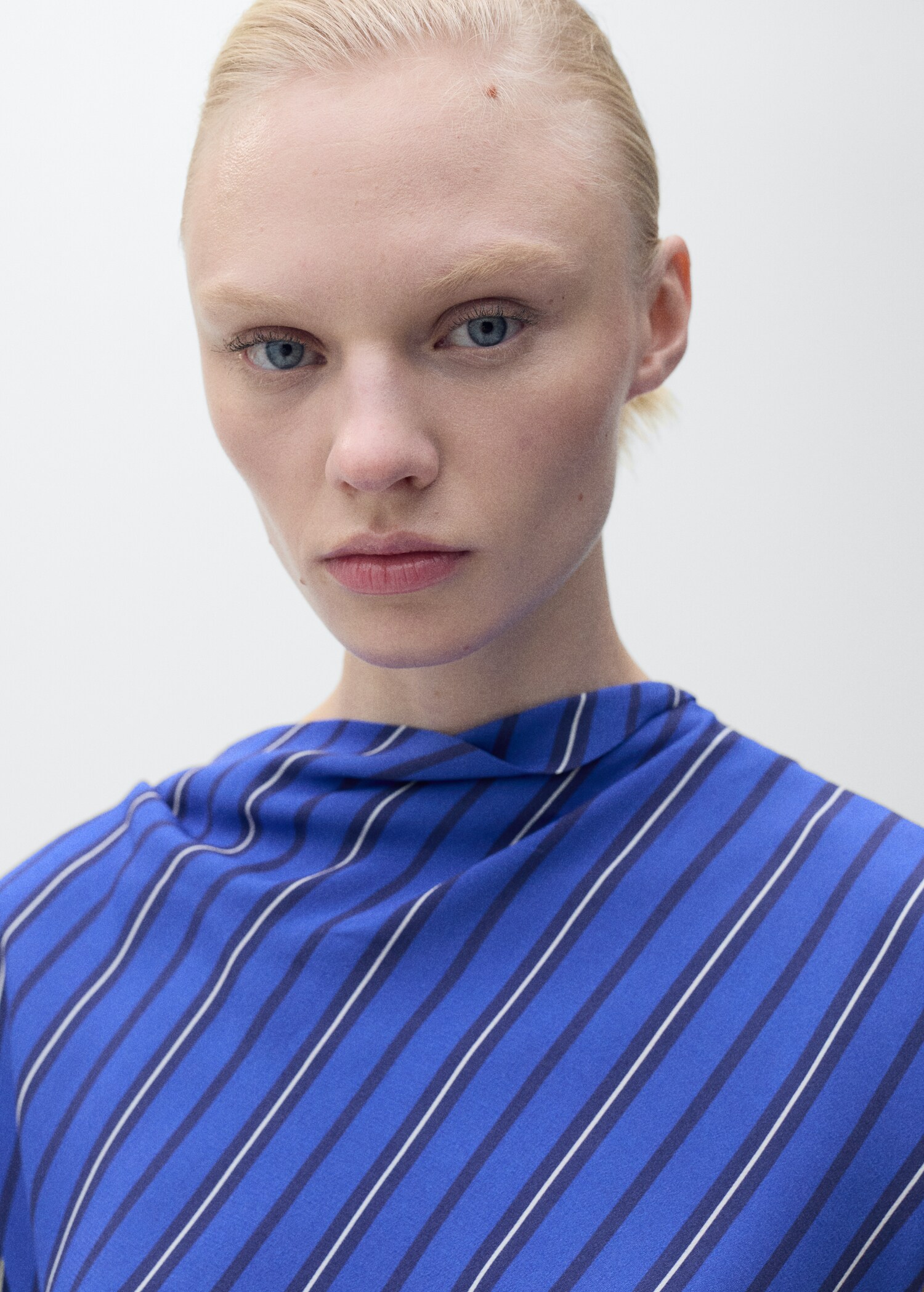 Brusa asimètrica ratlles - Detall de l'article 1