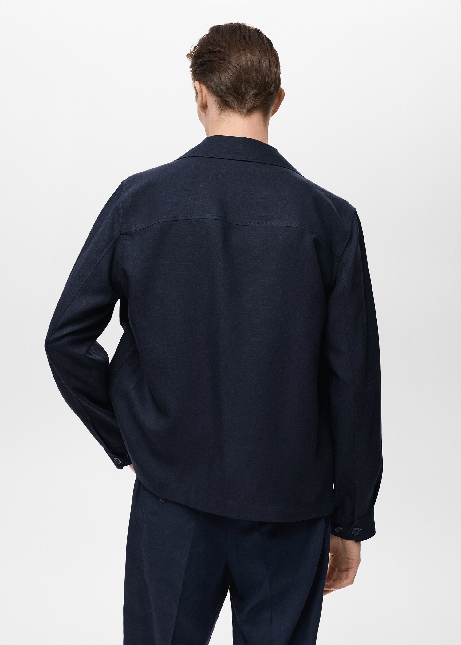 Lyocell linen overshirt with pockets - Reverse of the article