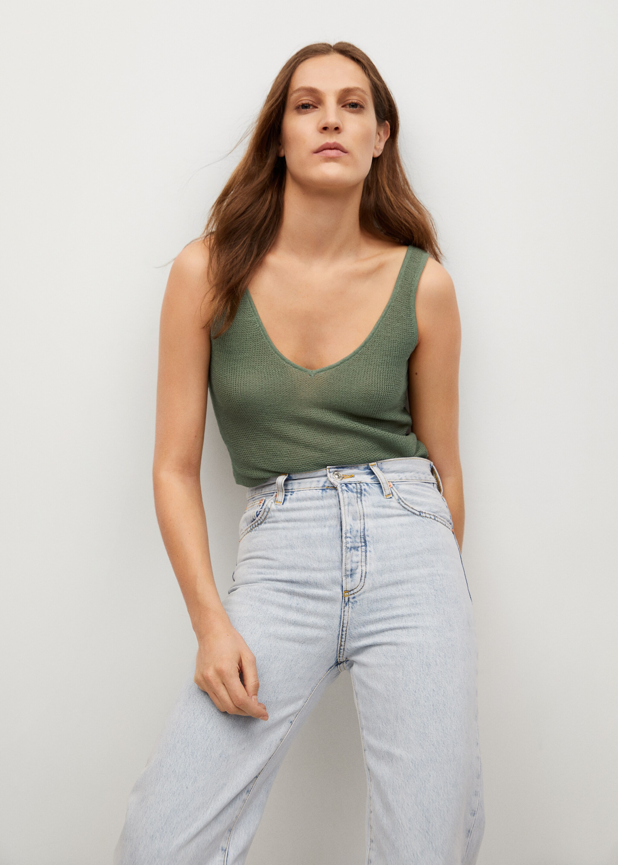 Top crop punto - Plano medio