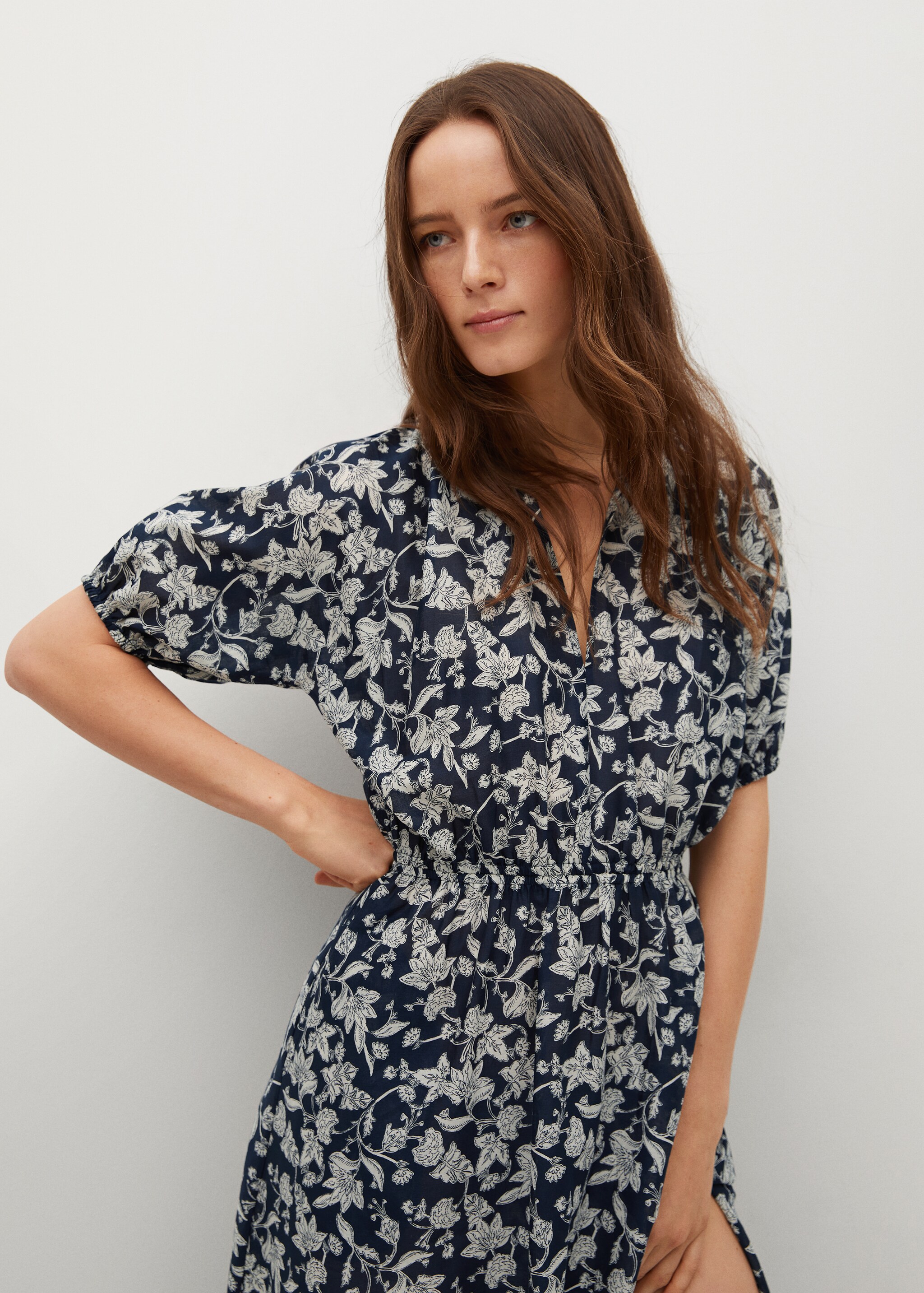 Gekräuseltes Printkleid - Mittlere Ansicht