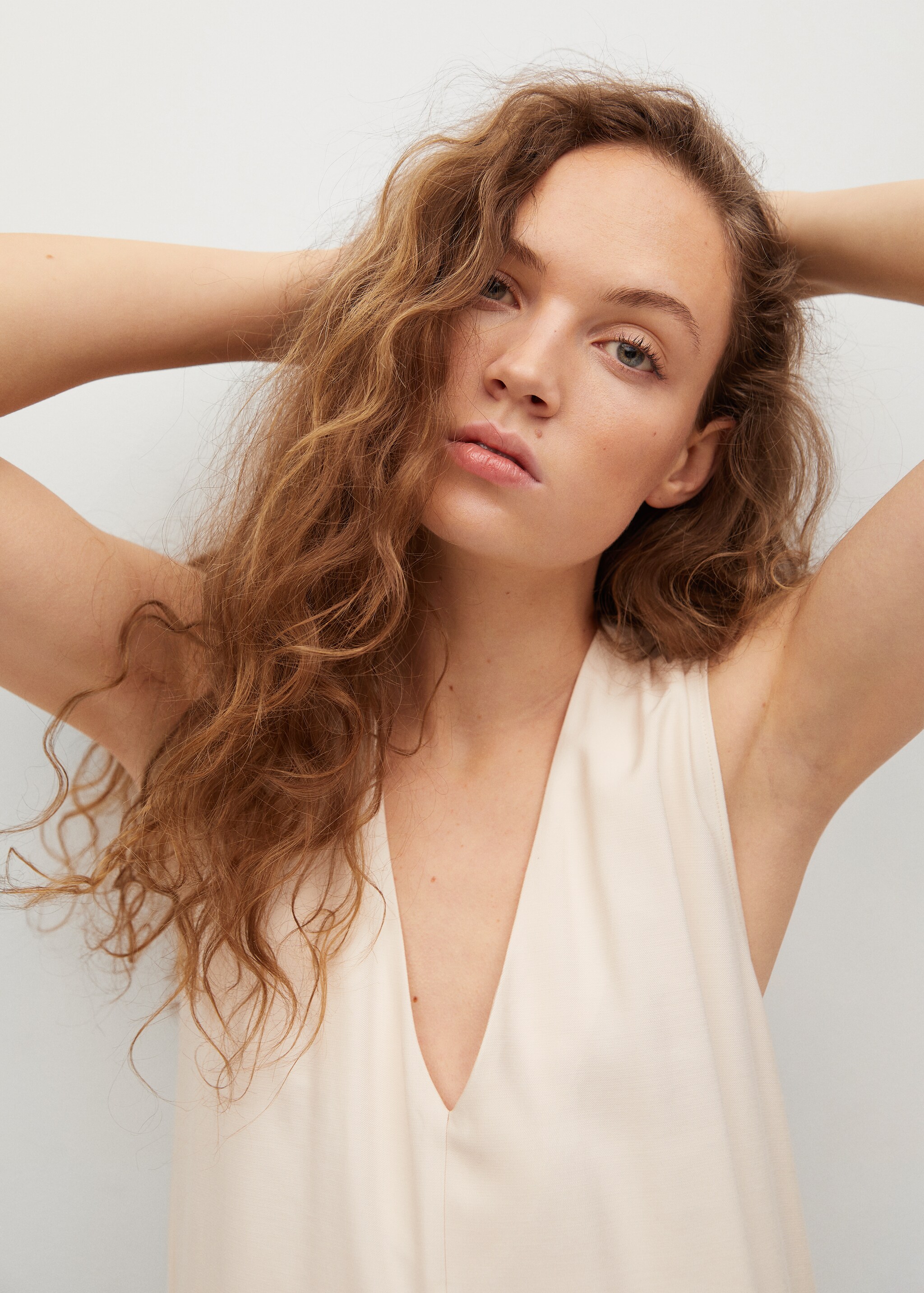Vestido midi fluido - Detalle del artículo 2