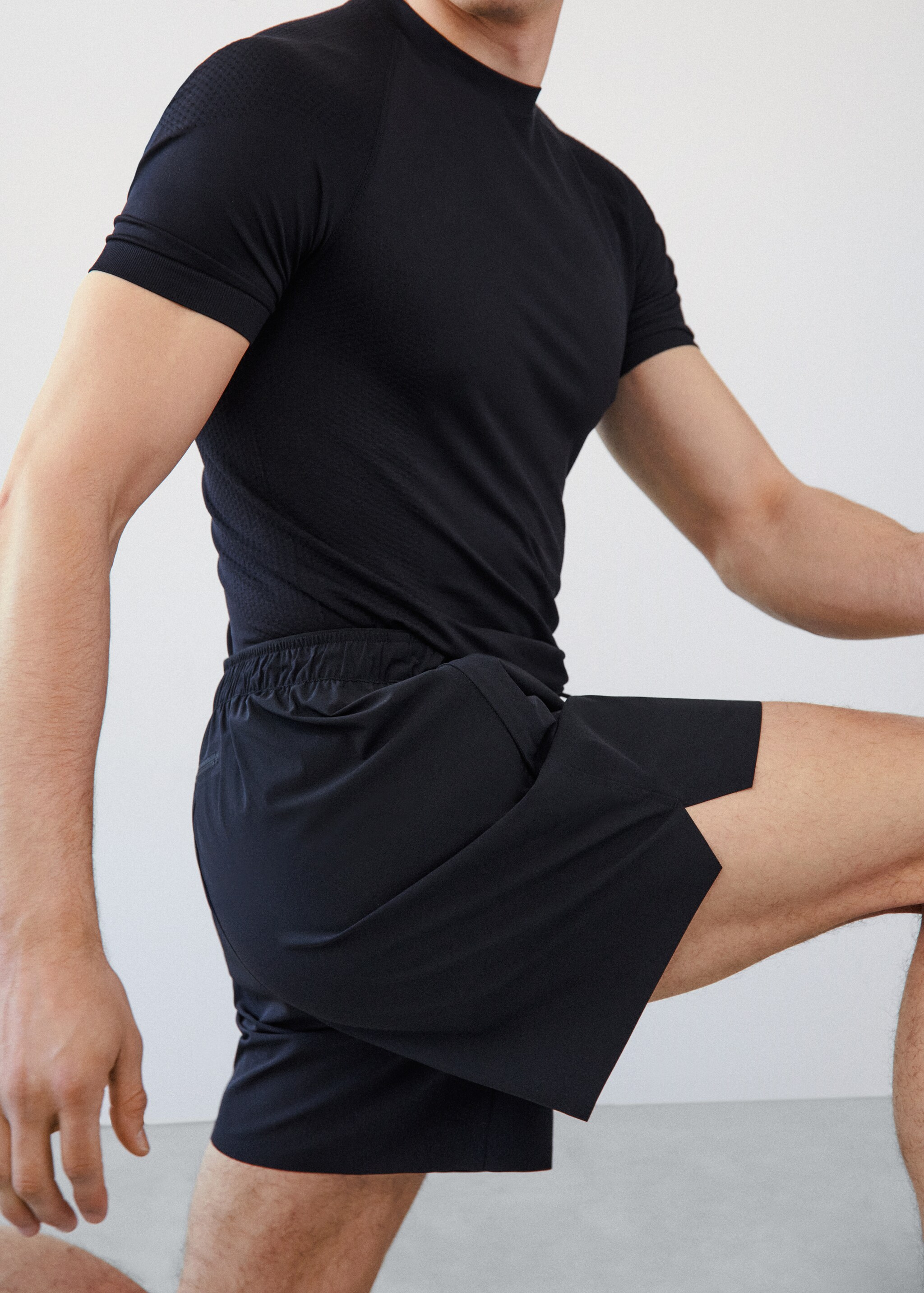 Pantalón corto deportivo técnico - Detalle del artículo 4