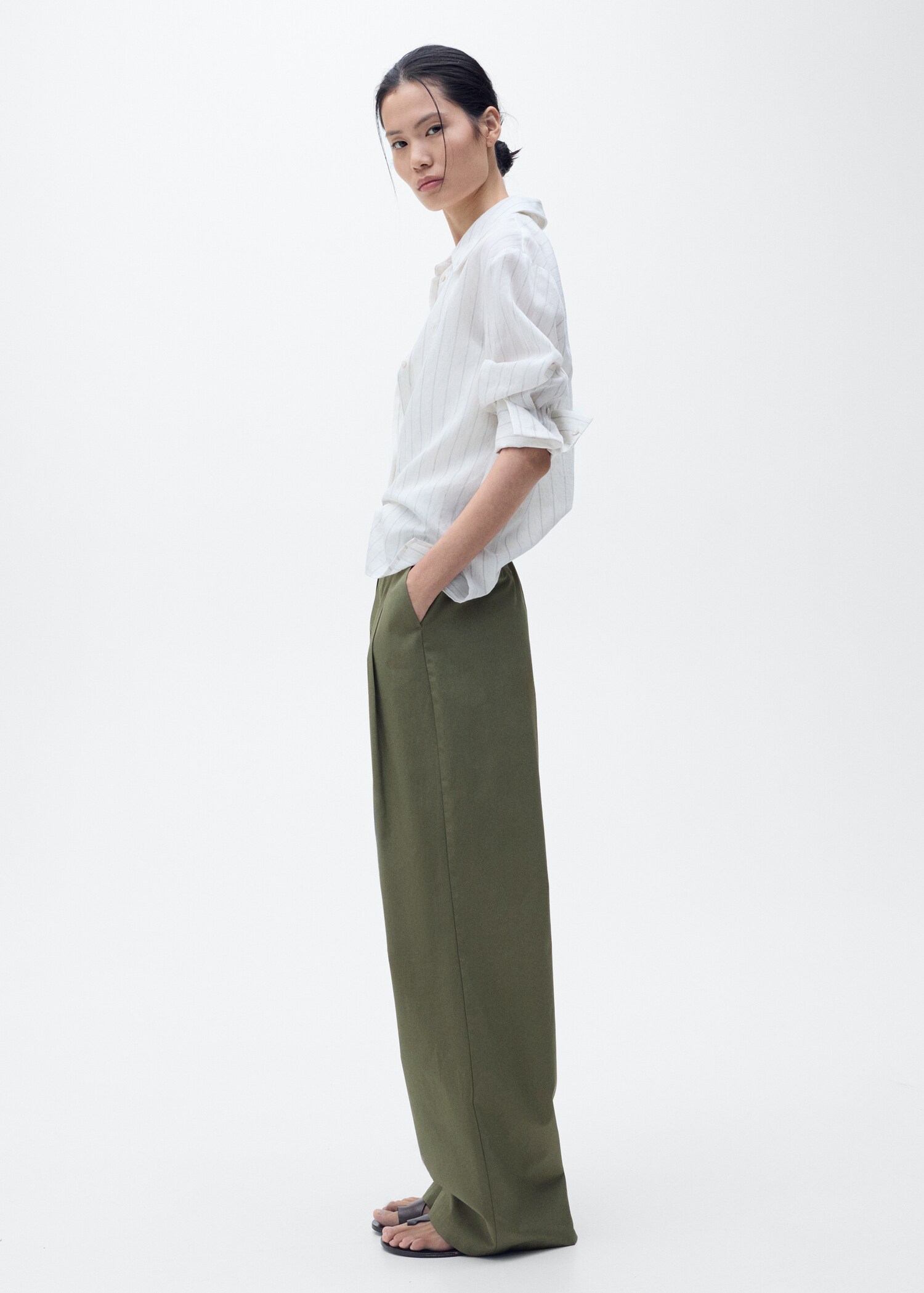 Wide leg trousers with belt - Details of the article 2