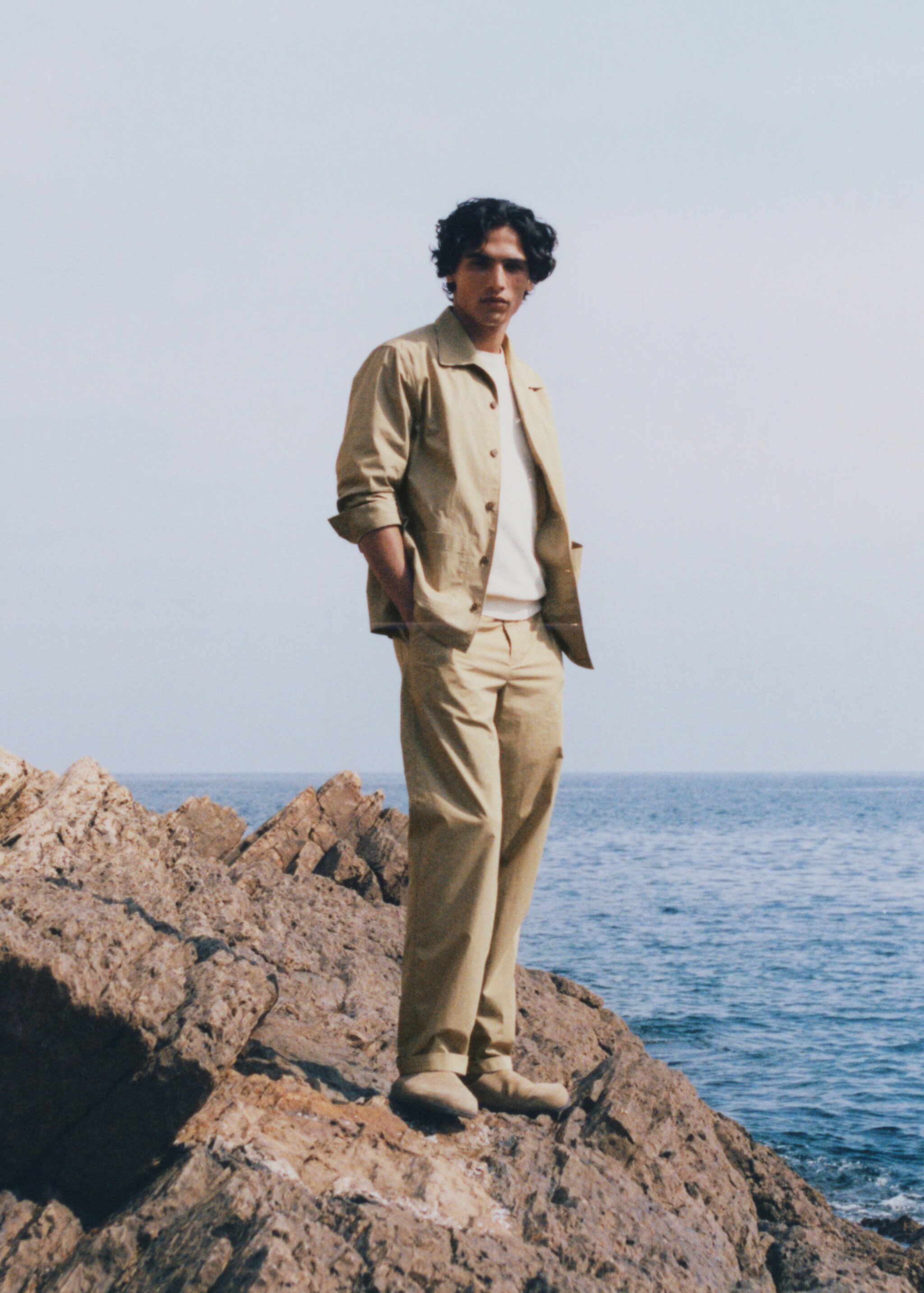 Straight fit hlače od 100 % pamuka - Detalji artikla 5, Bež. Ref: 87019206-00.