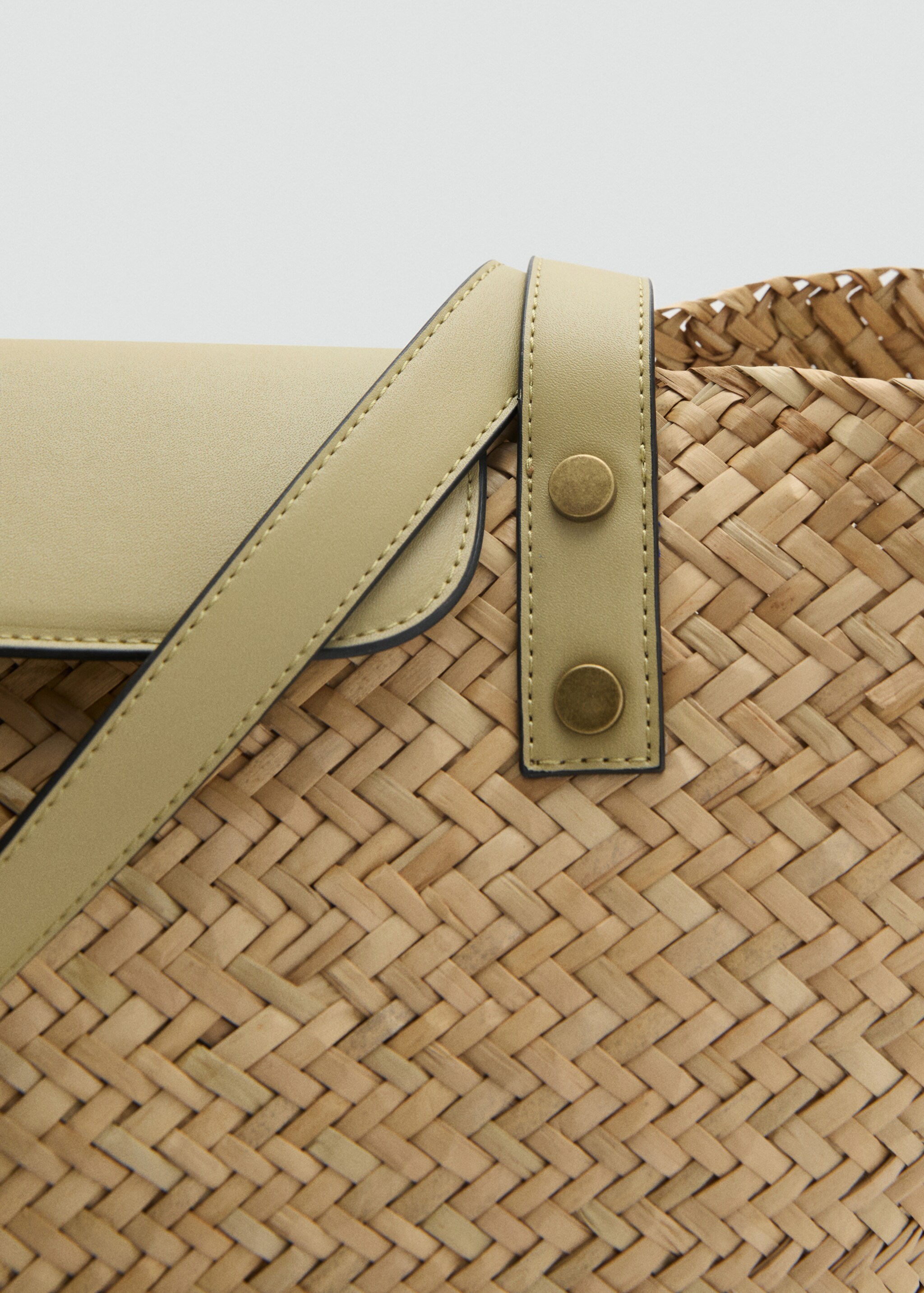 Natural fibre basket bag - Details of the article 1, Olive Green. Ref: 87019807-00.