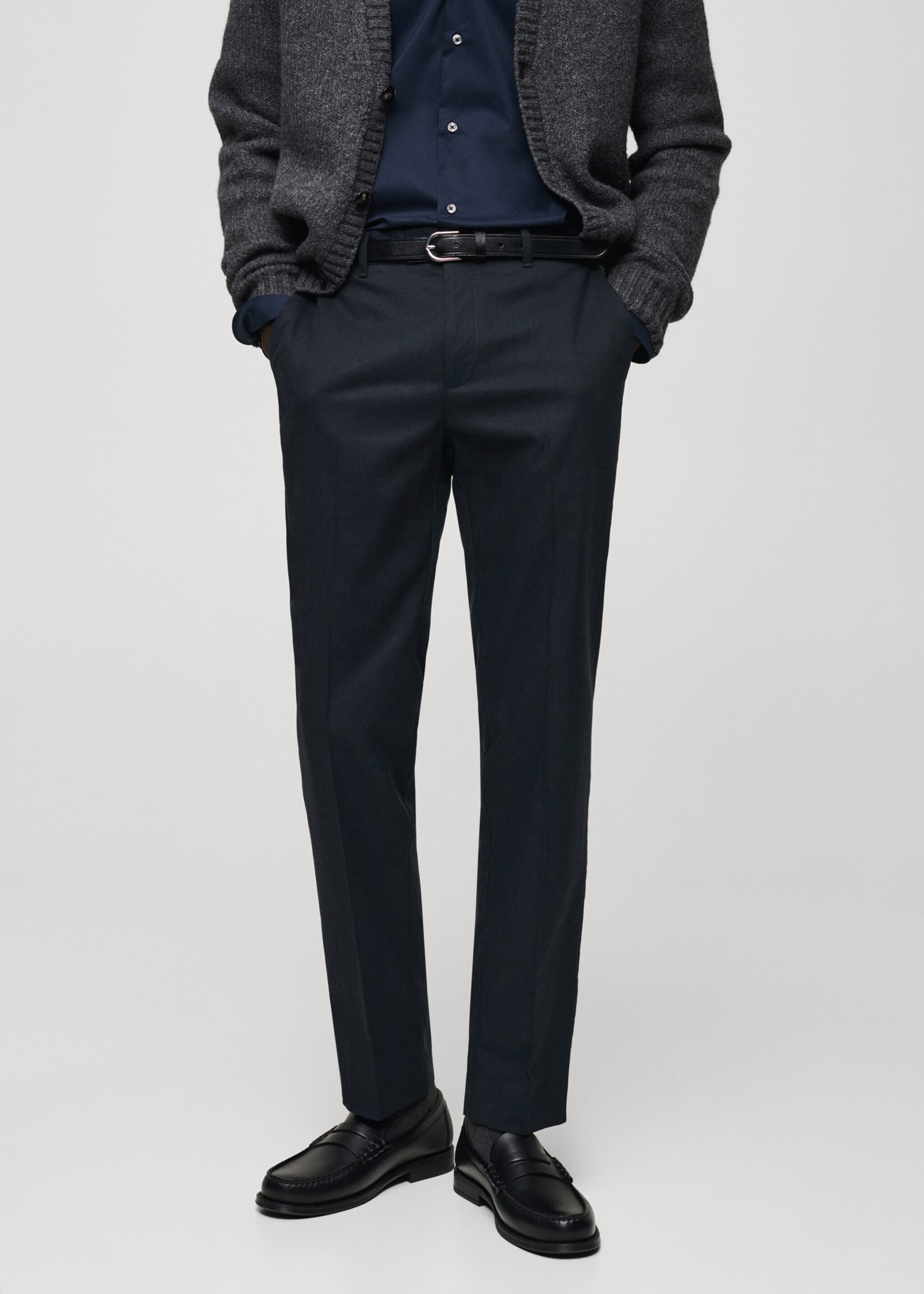 Regular-fit cotton trousers - Medium plane, Dark Navy. Ref: 87020252-00.