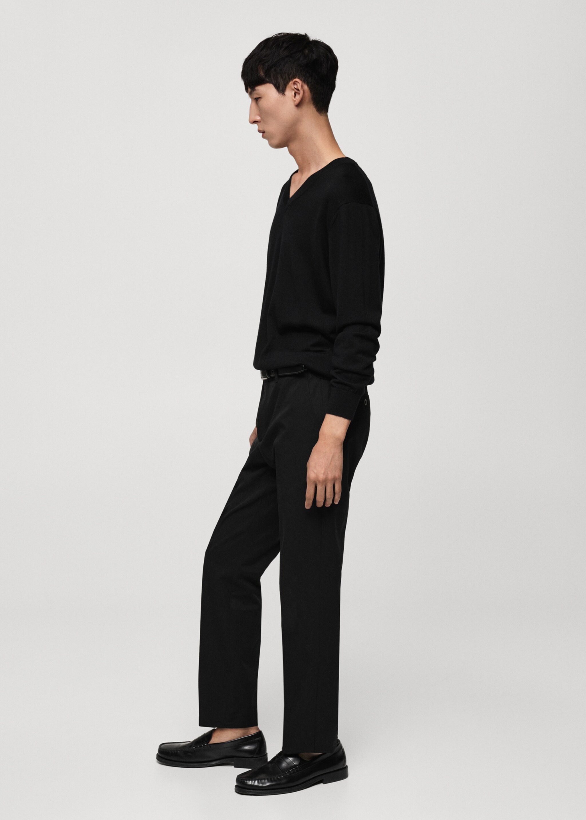 Regular-fit cotton trousers - Details of the article 6, Black. Ref: 87020252-00.