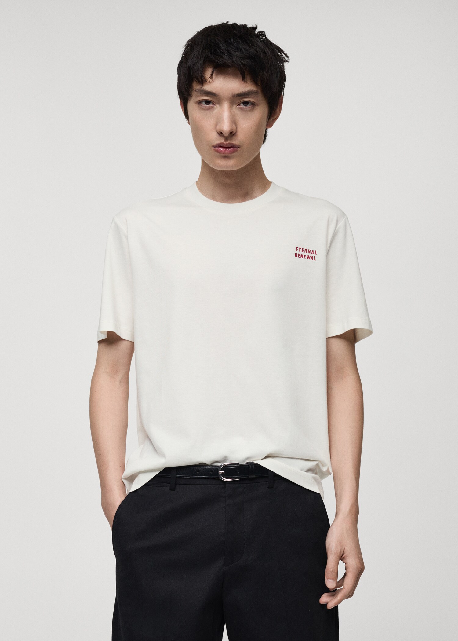 T-Shirt aus 100 % Baumwolle mit kombiniertem Print - Mittlere Ansicht