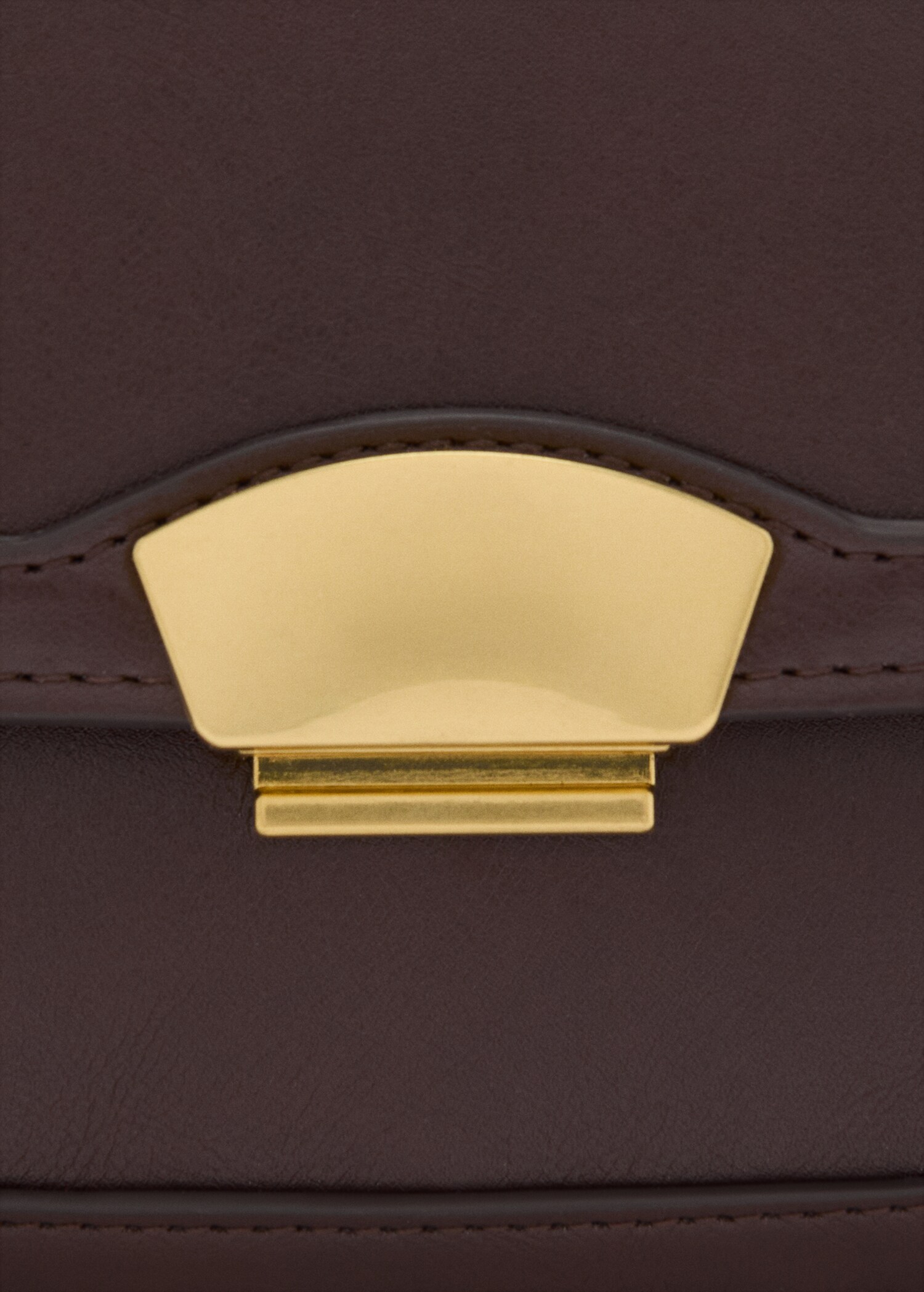 Crossbody bag with metal closure - Details of the article 1